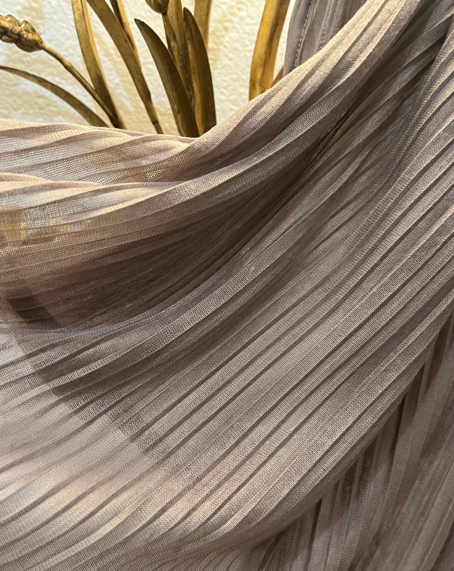 Pleated Jersey Hijab: Sandlewood