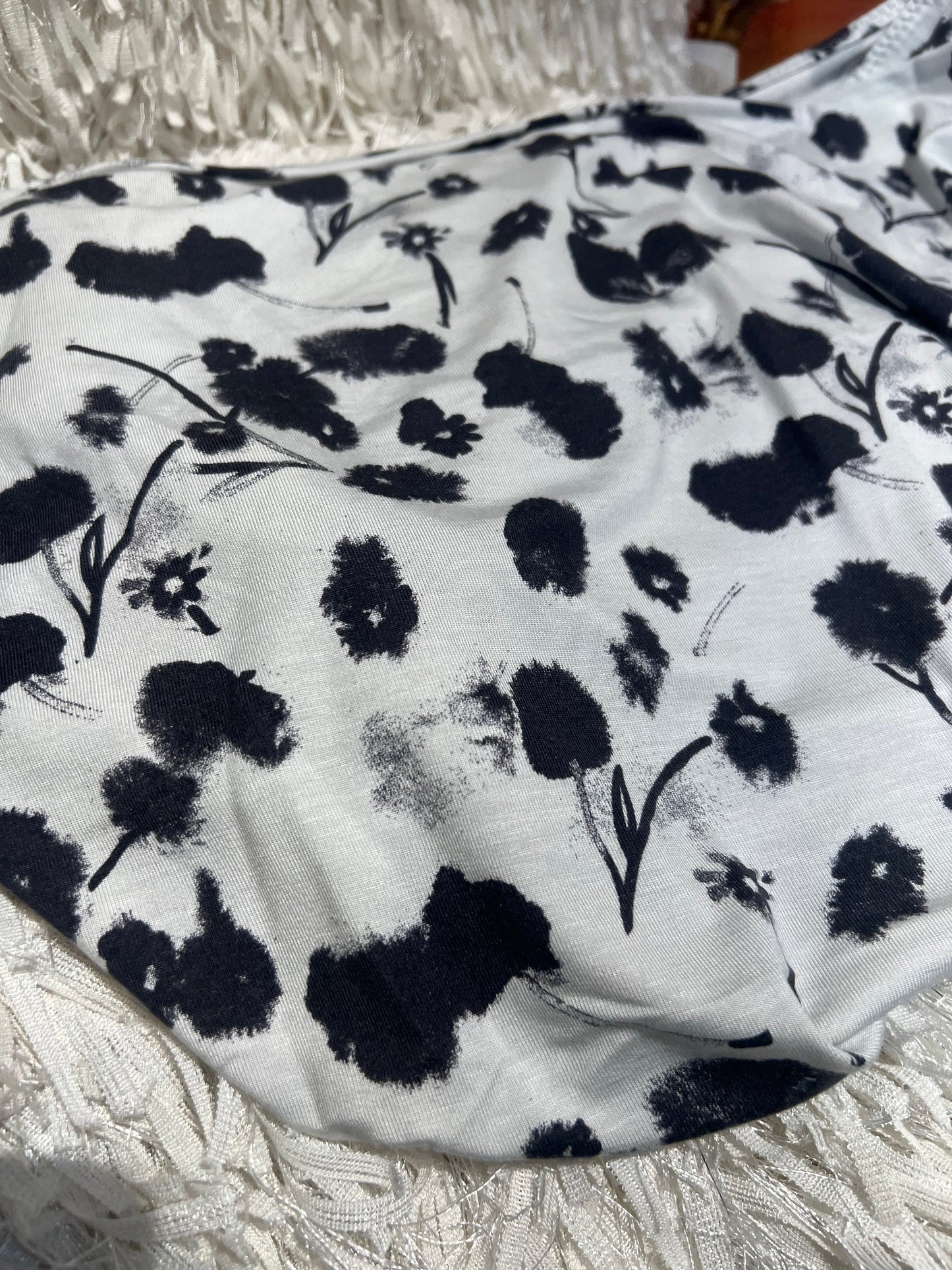 Printed Jersey Hijab: Black Dandelion Puffs