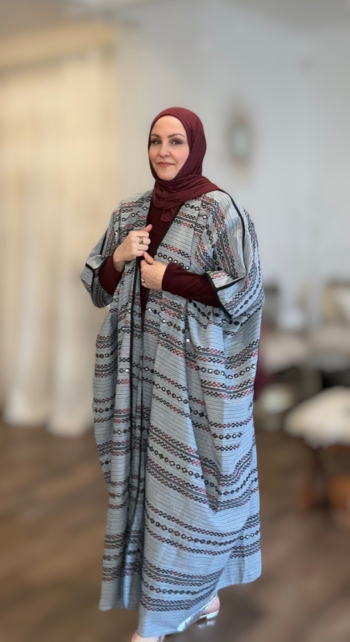 Arabi Embroidered Bisht