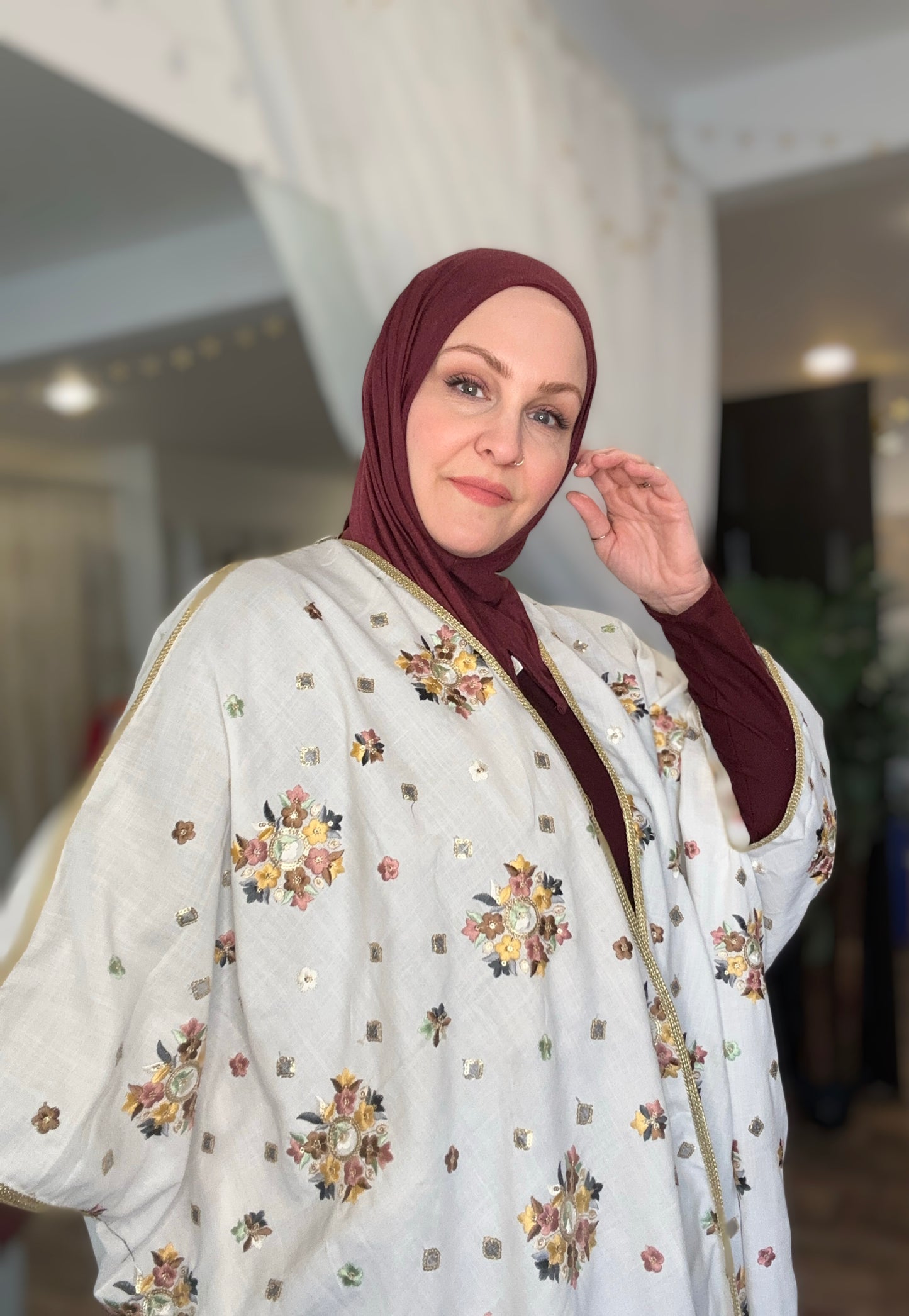 Arabi Embroidered Bisht