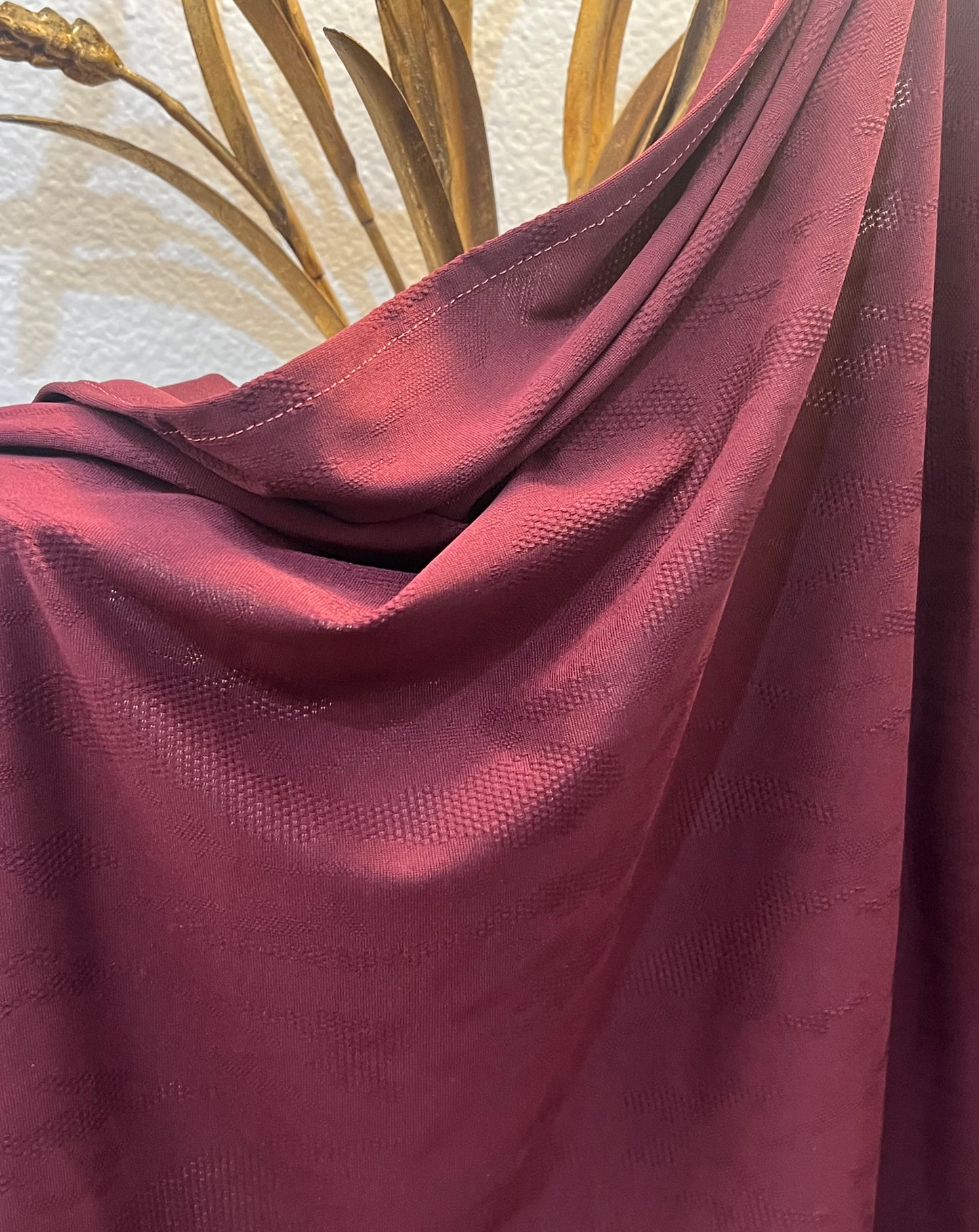 Performance Burnout Jersey Hijab: Burgundy Vino
