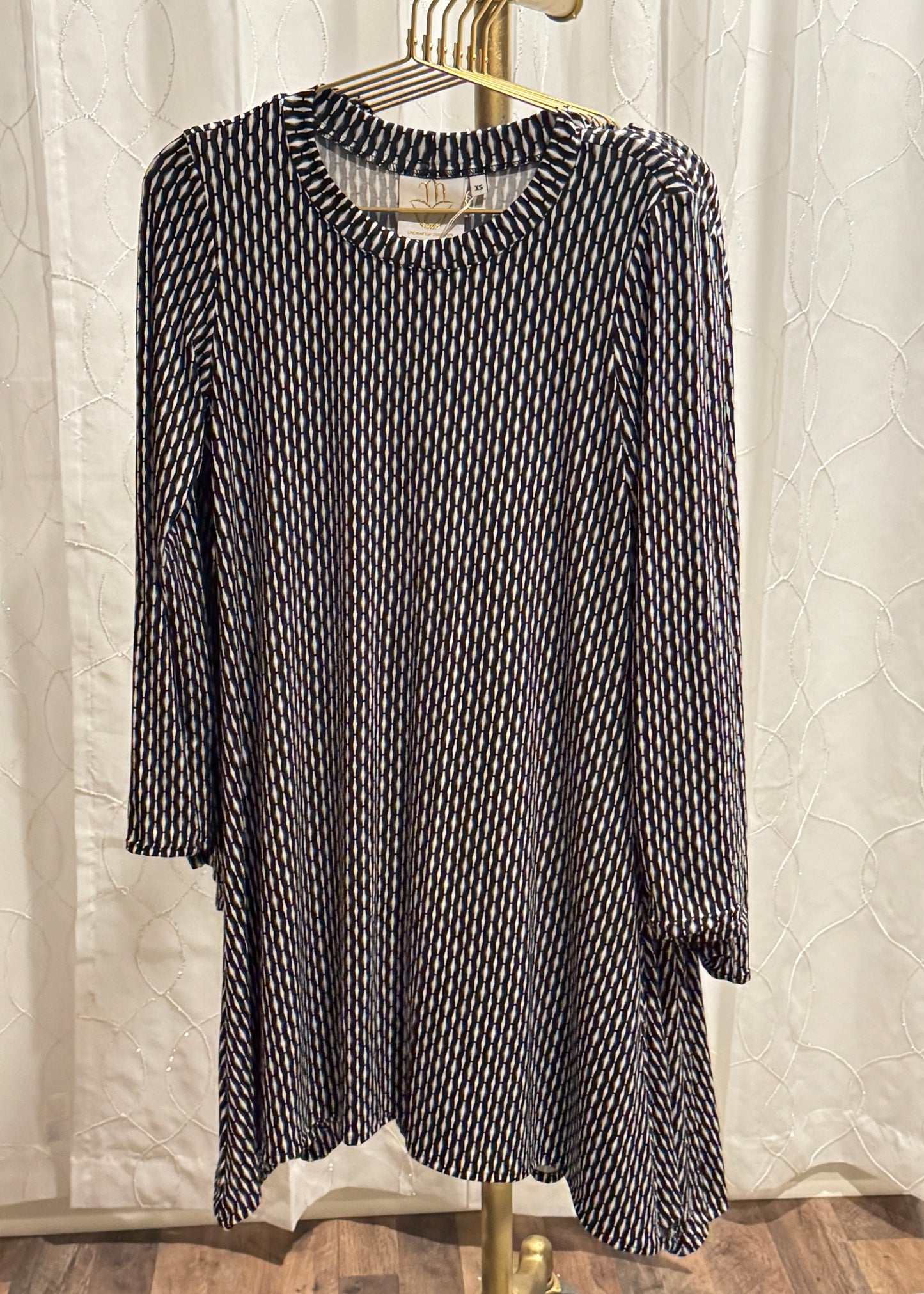 MC Everyday Active Tunic - Optical Illusion