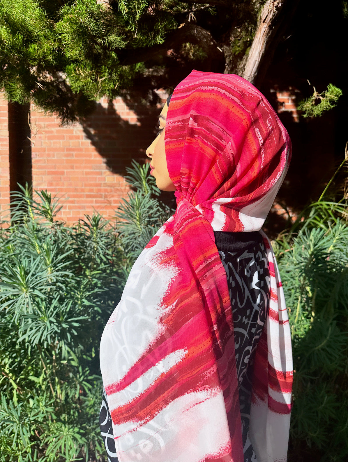 Chiffon Hijab: Red White Fade