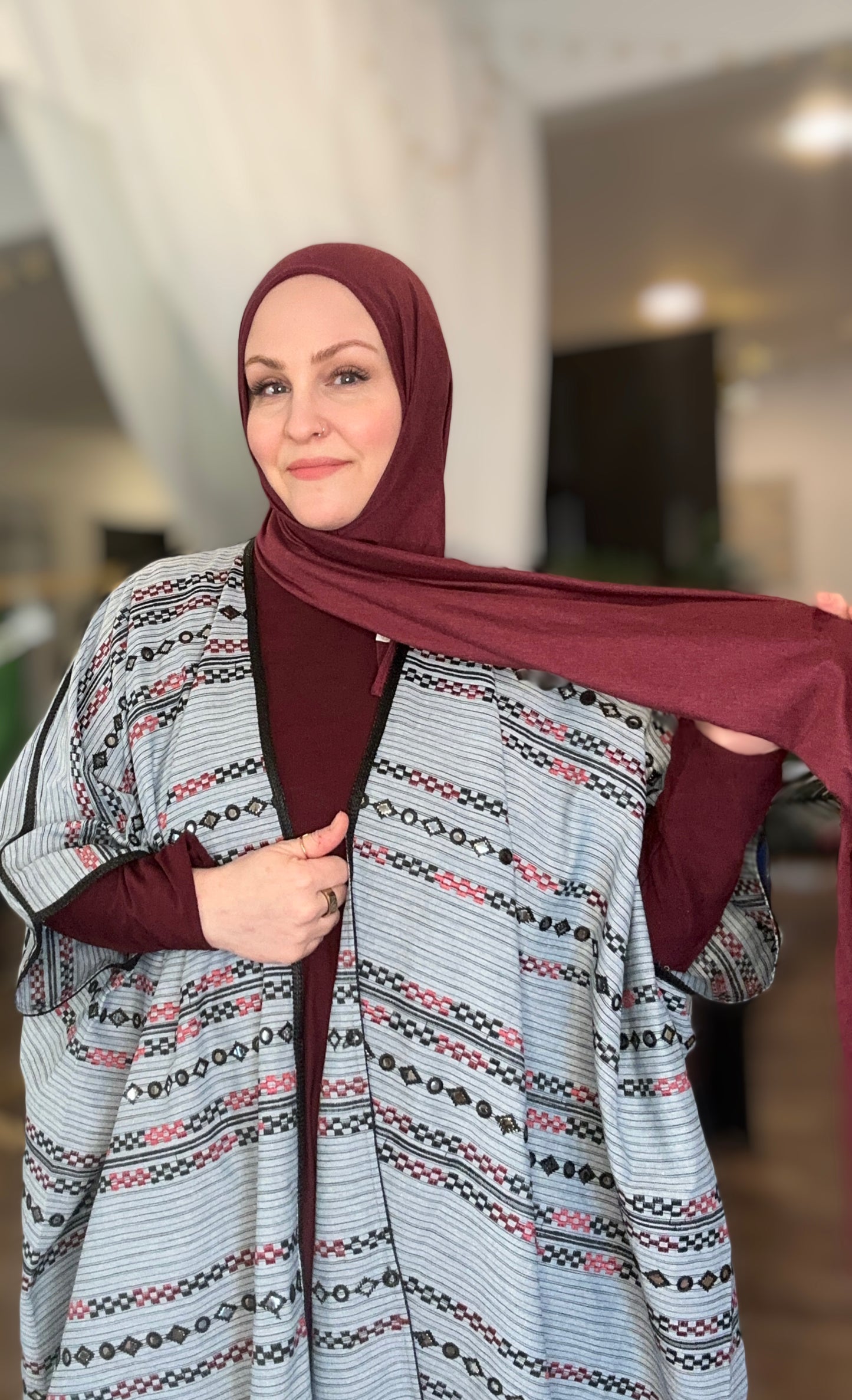 Arabi Embroidered Bisht