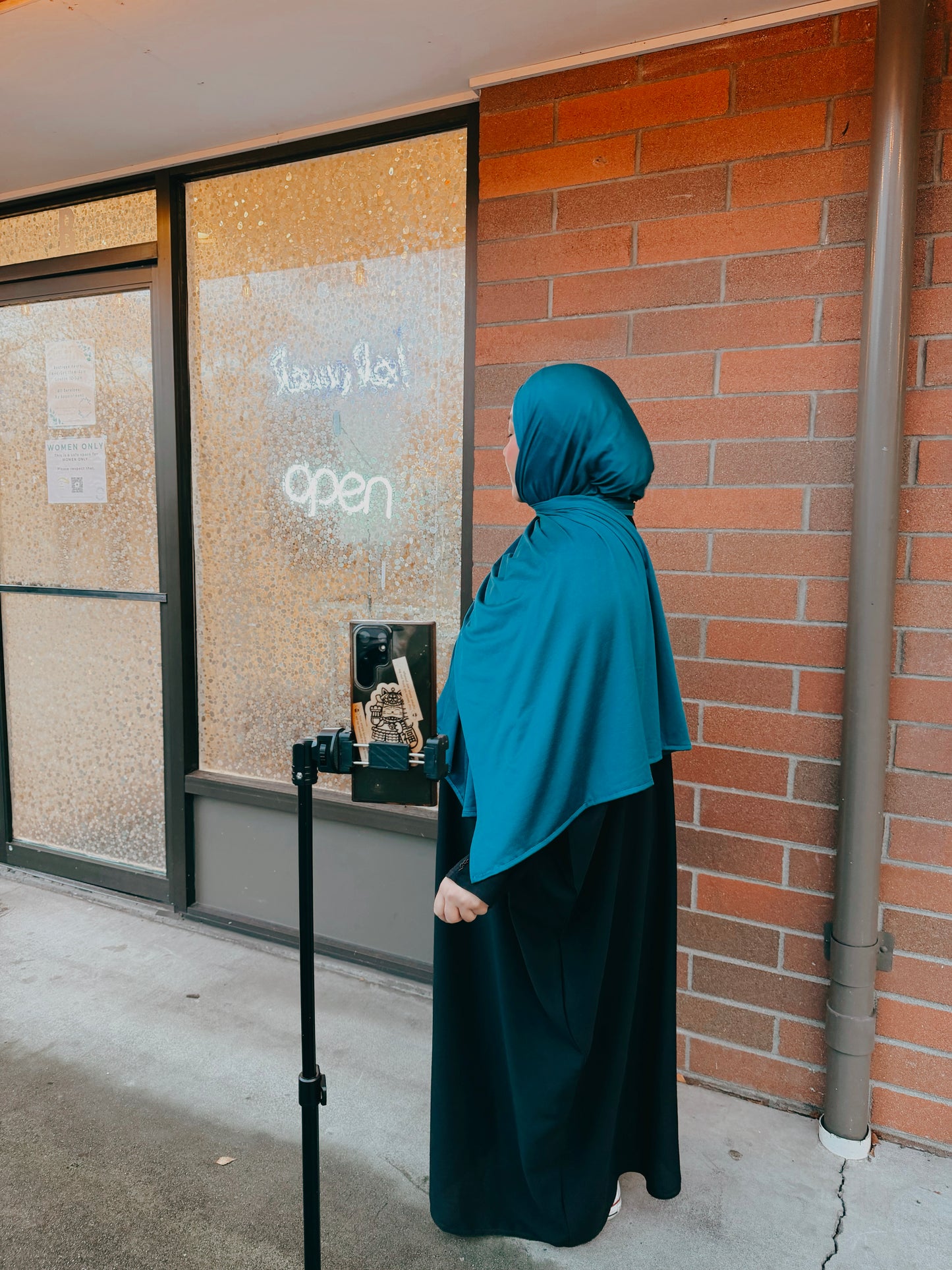 Performance Jersey Hijab: Majestic Blue