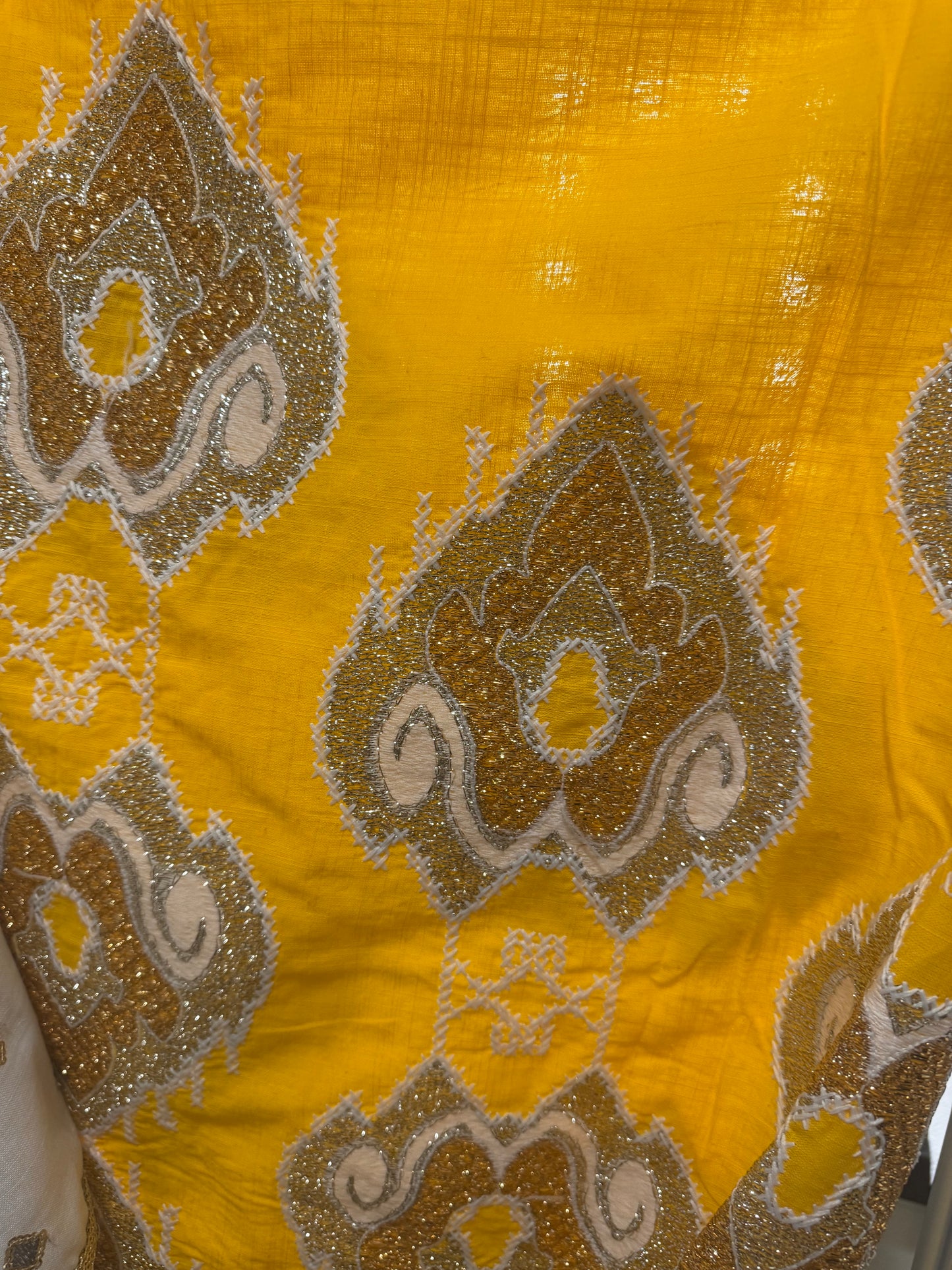Arabi Embroidered Bisht