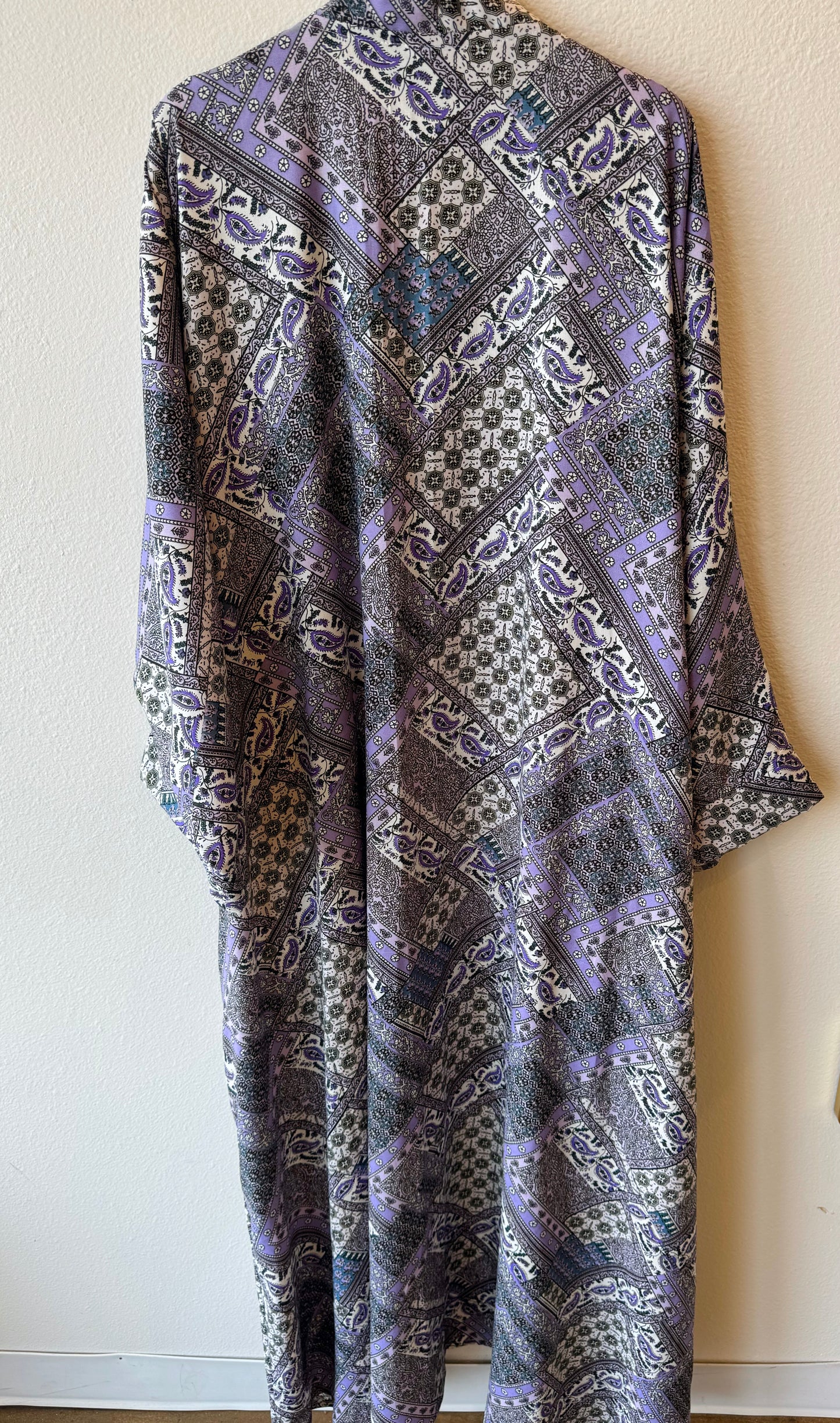 Pocket Anorak Abaya - Lavender Paisley Mosaic