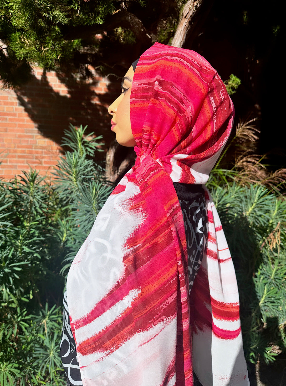 Chiffon Hijab: Red White Fade