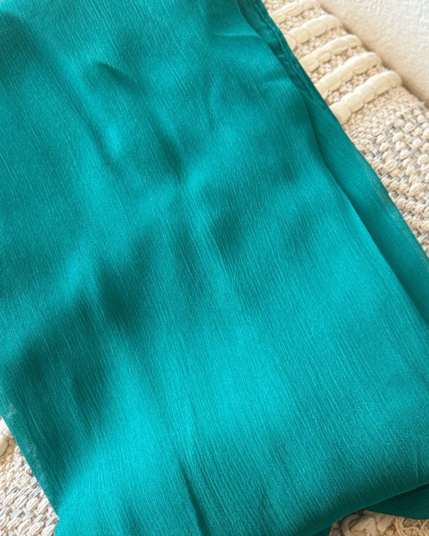 Extra Wide Crinkle Chiffon Hijab: Emerald Green