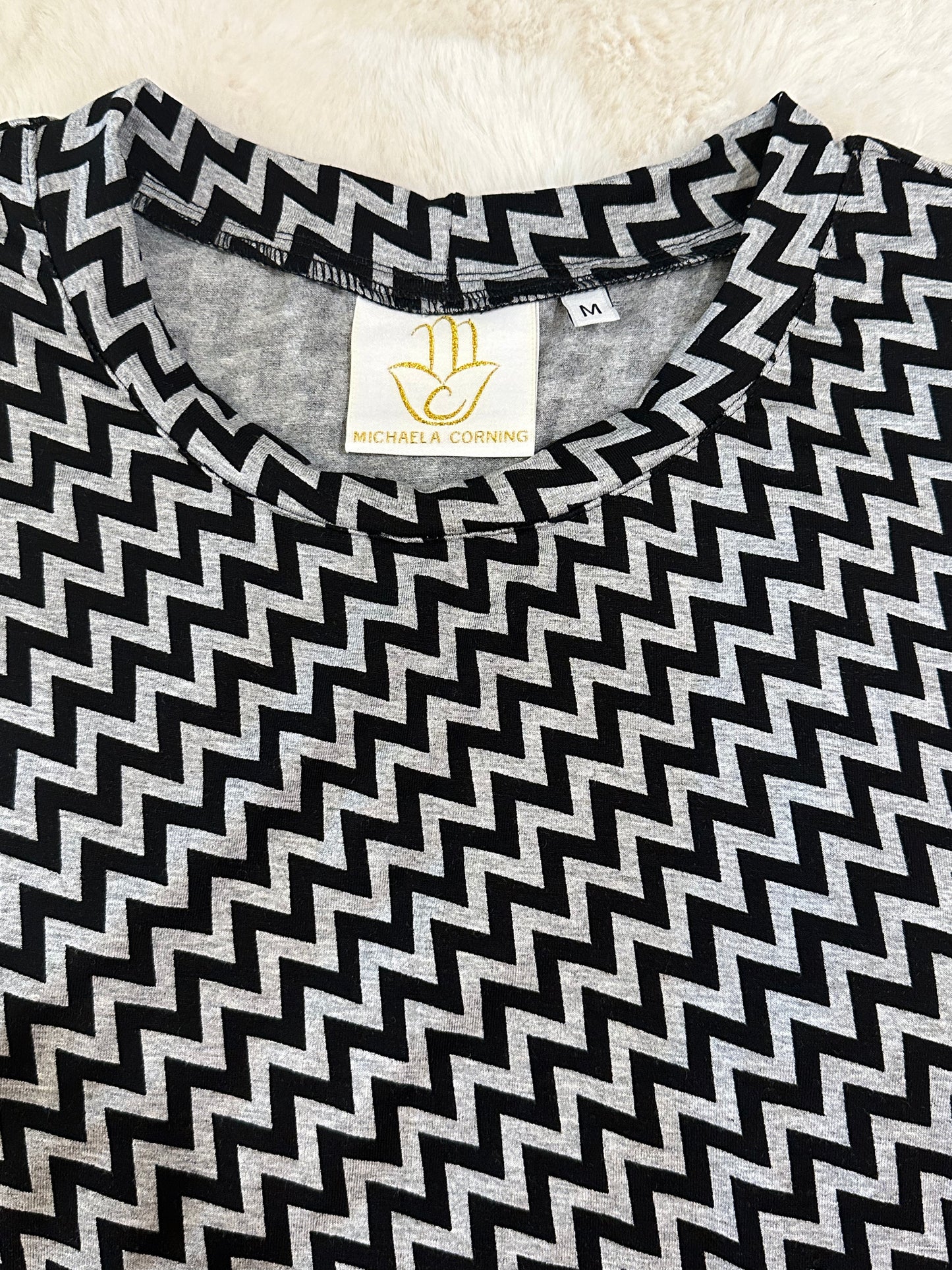 MC Essential Tunic - Statement Chevron