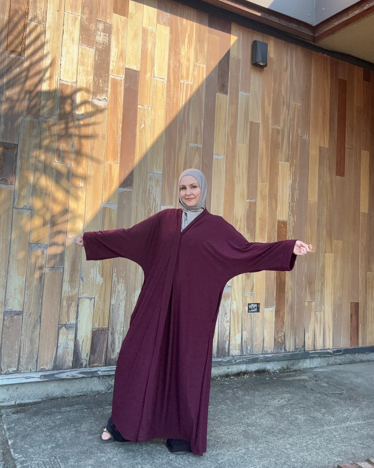 Nour Oversized Abaya - Burgundy Vino