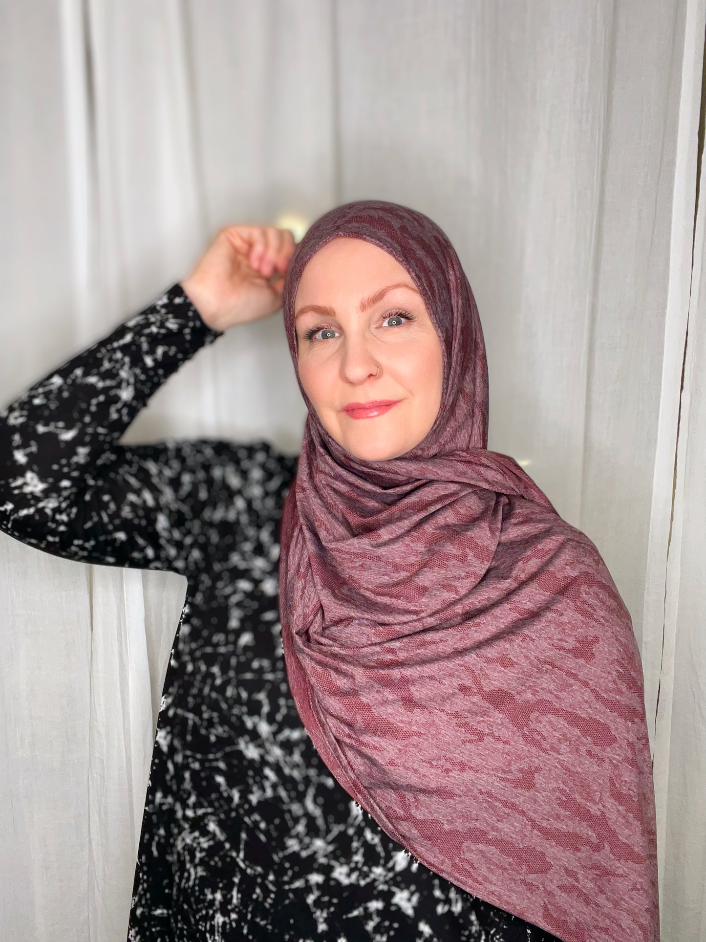 Performance Burnout Jersey Hijab: Burgundy Lace