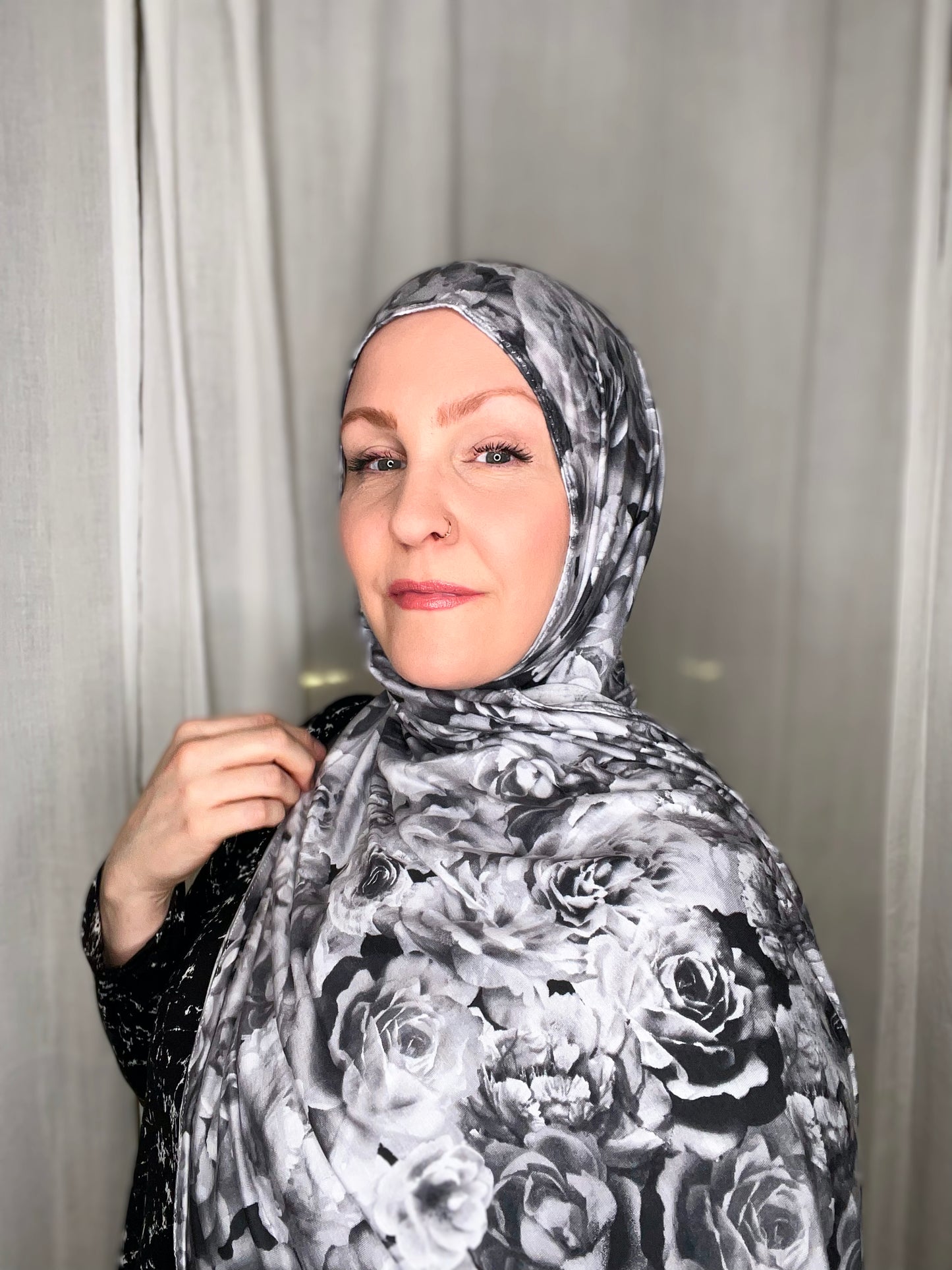 Printed Jersey Hijab: Vixen Cold Roses