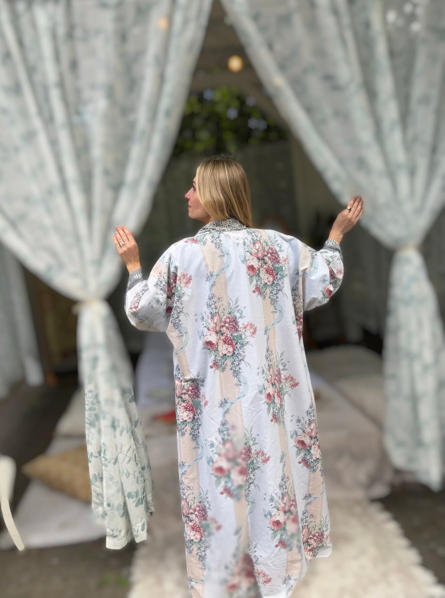 Pocket Anorak Abaya — Ribbon & Rose