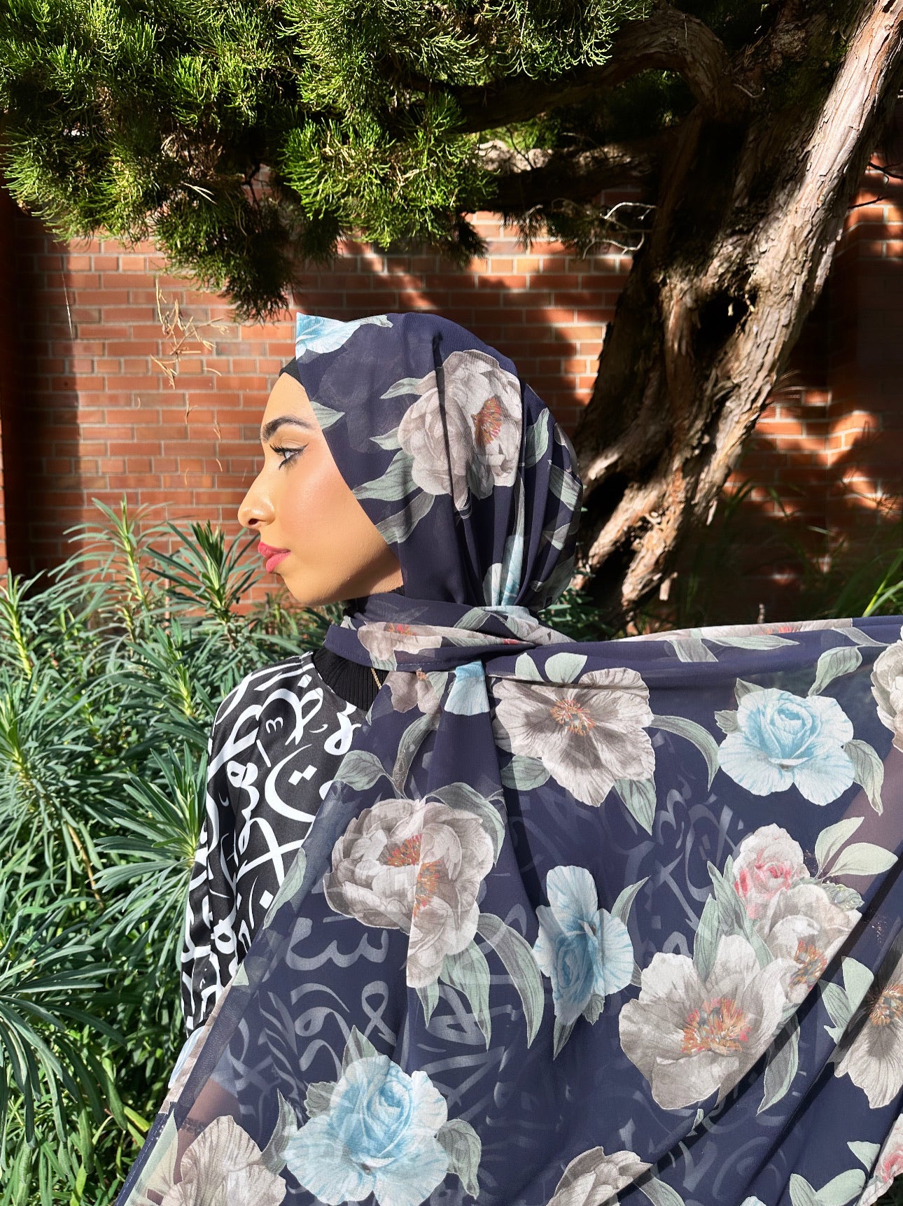 Chiffon Hijab: Navy Antique Floral