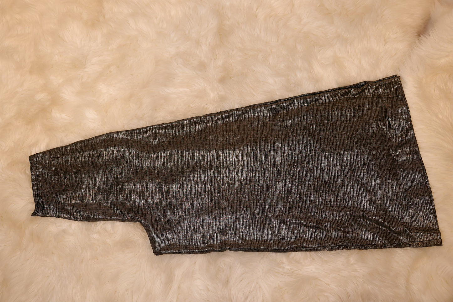 Metallic Plisse Palazzo Pant: Black Gold