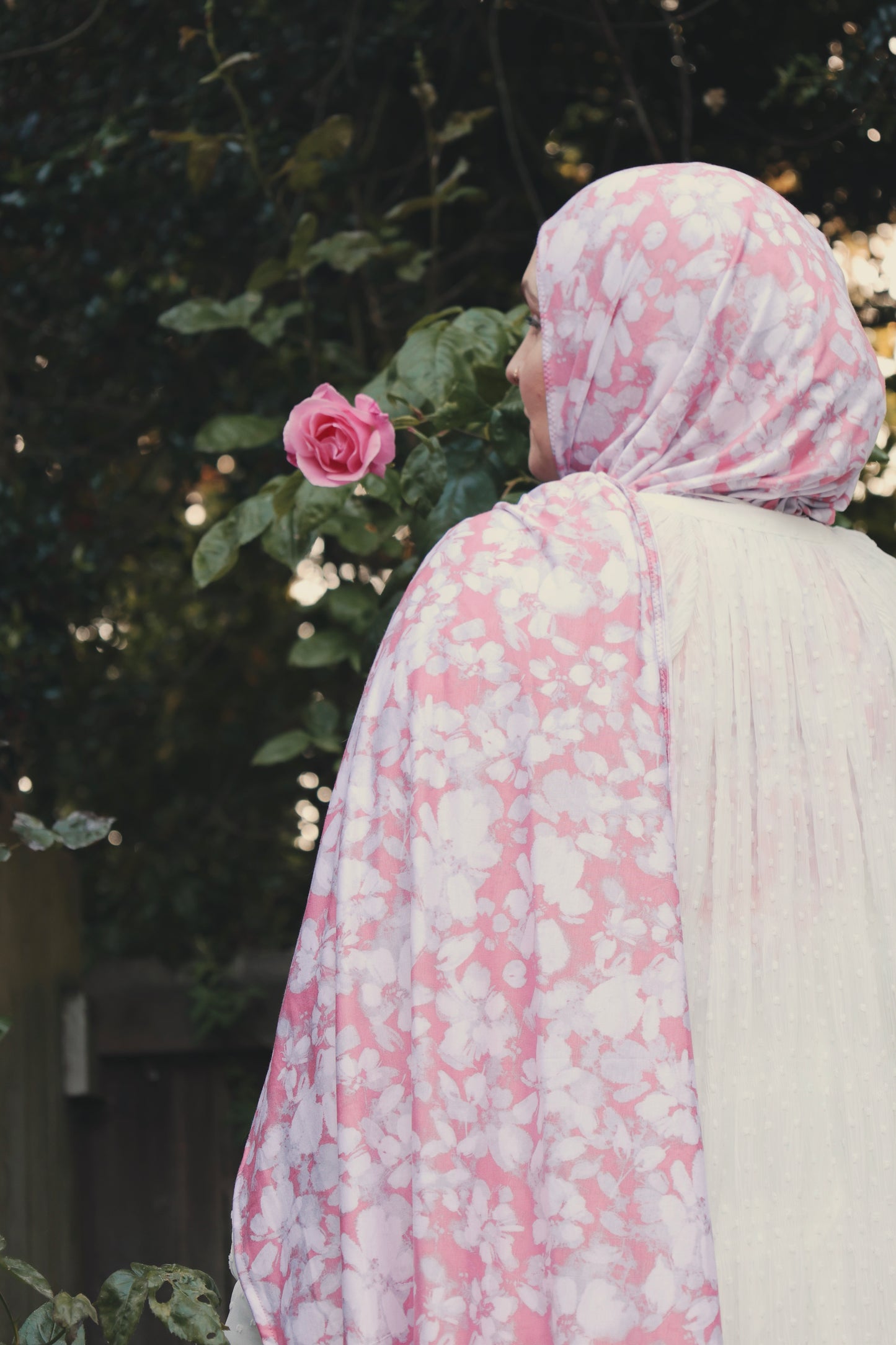 Printed Jersey Hijab: Summer Roses