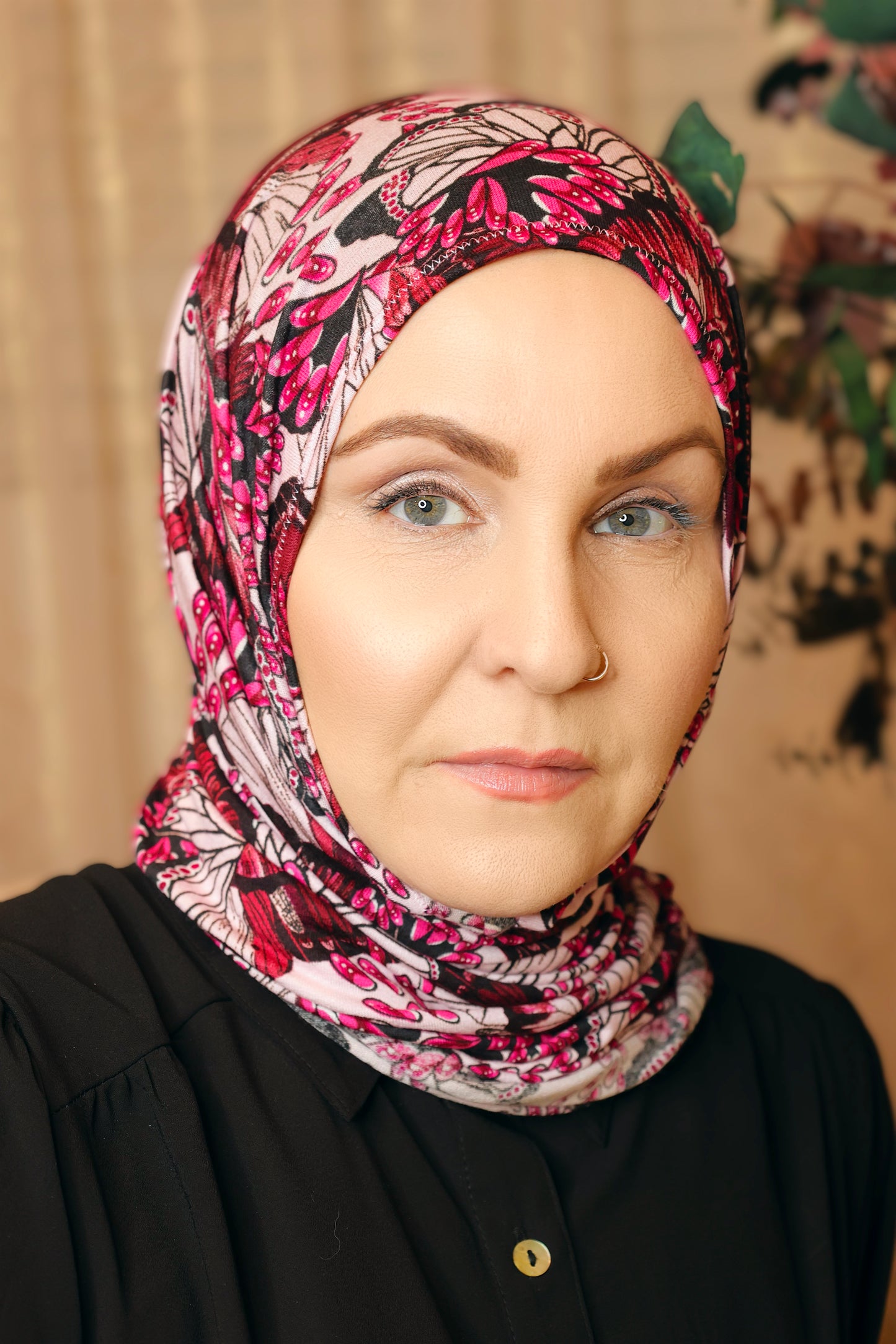 Printed Jersey Hijab: Pomegranates and Papillons