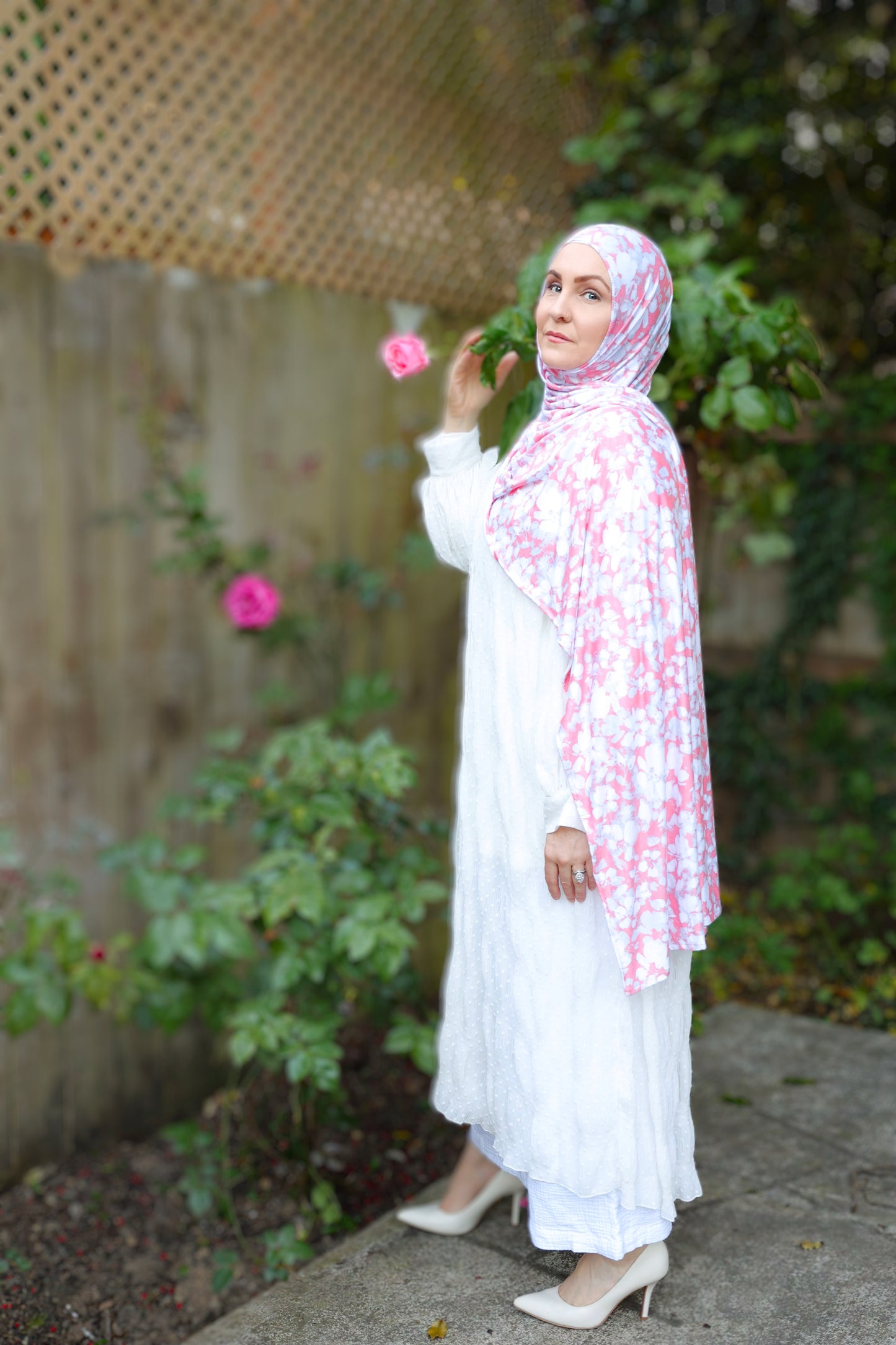 Printed Jersey Hijab: Summer Roses