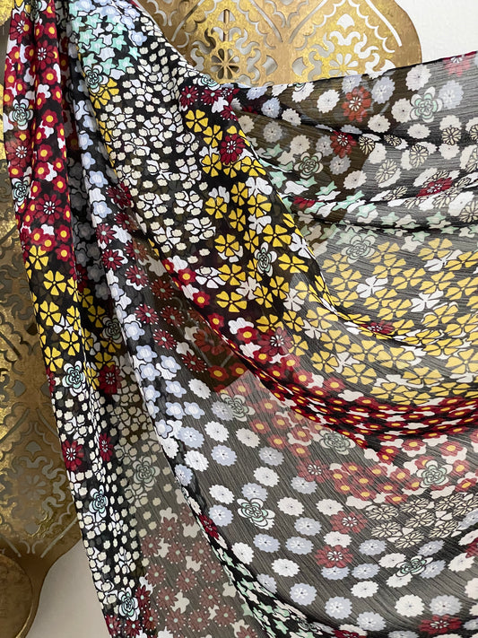 Crinkle Chiffon Hijab: Daisy Explosion