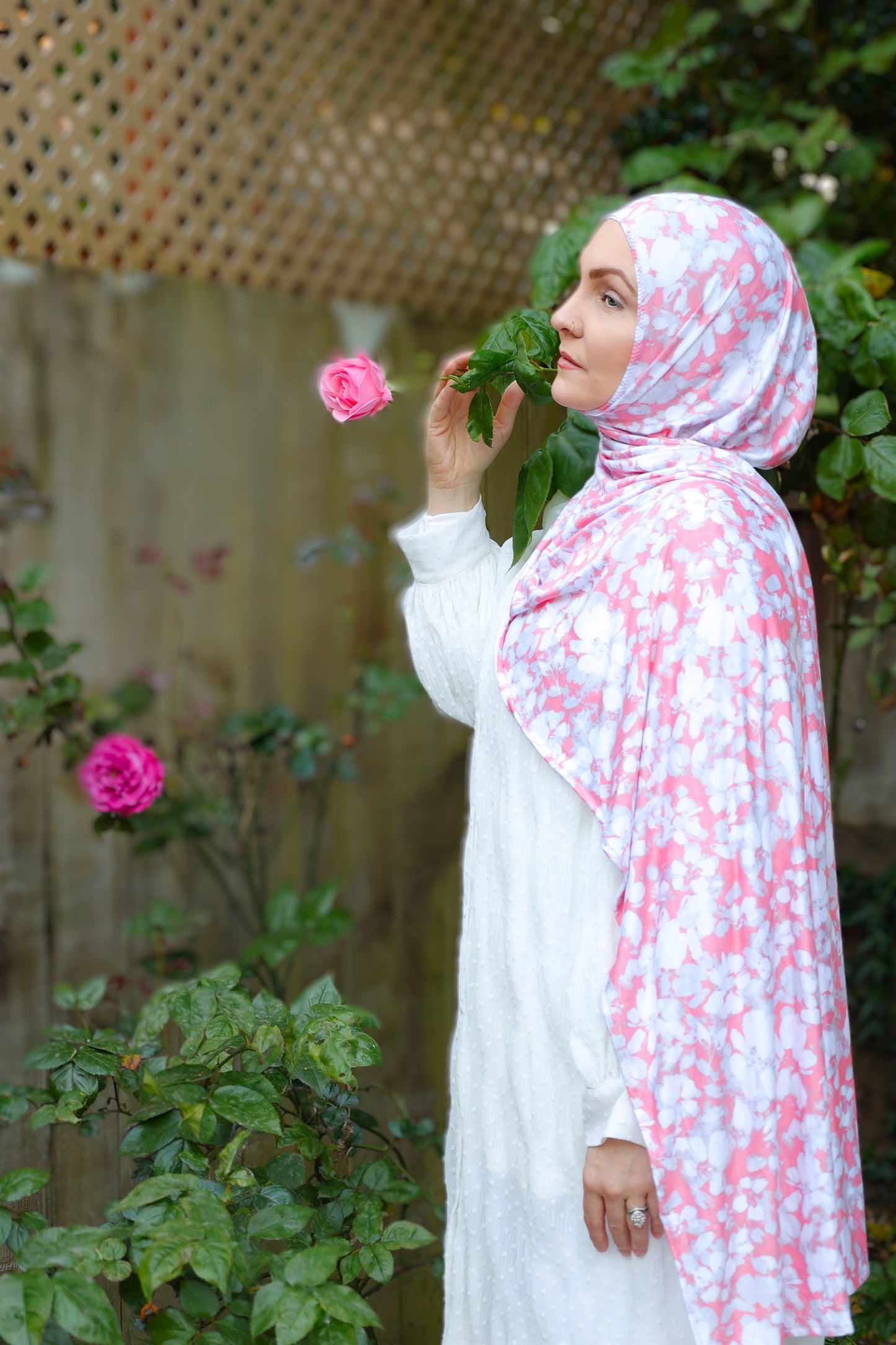 Printed Jersey Hijab: Summer Roses