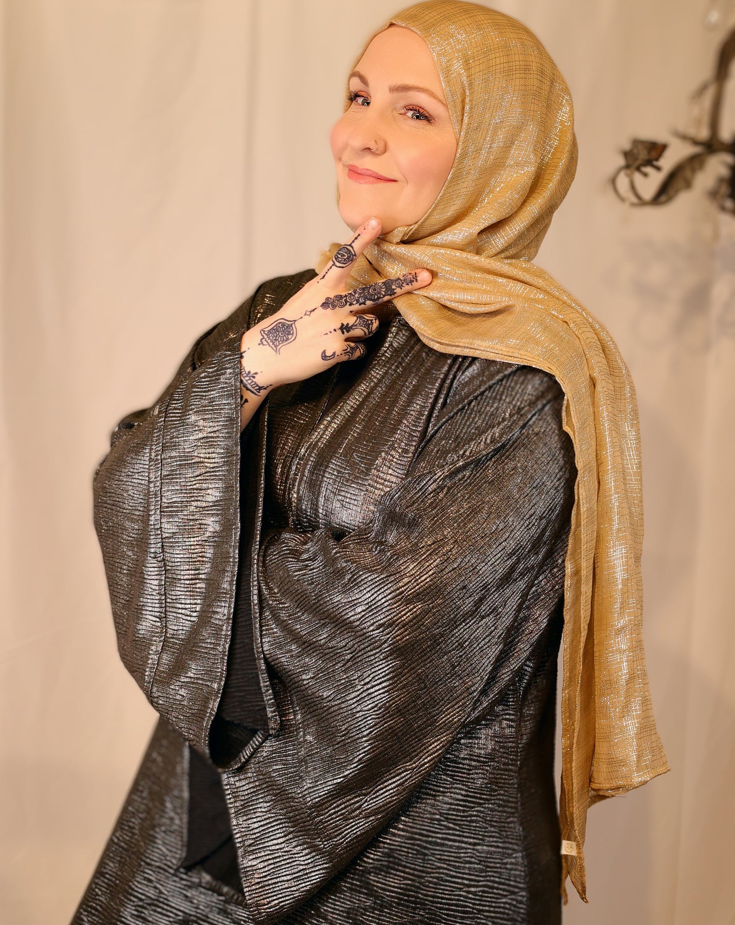 Metallic Plisse 70's Goth Abaya: Black Gold