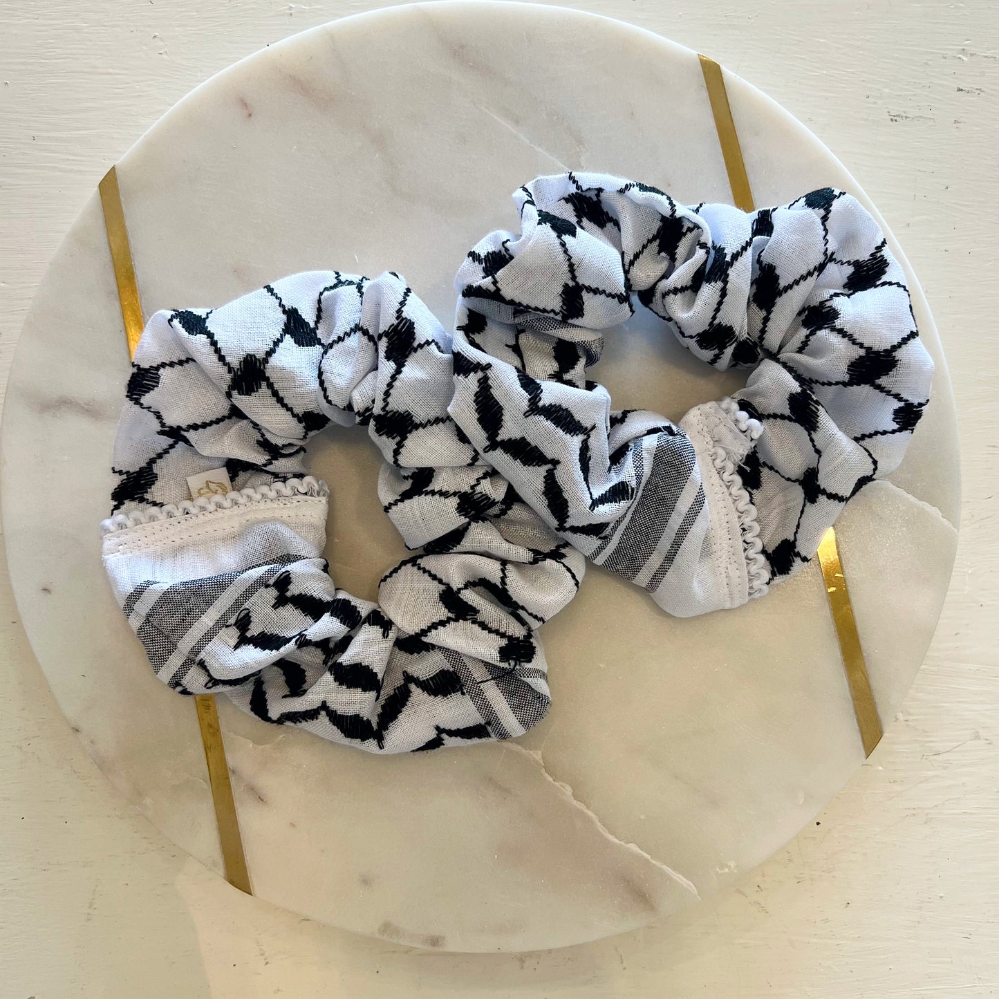JUMBO Scrunchie - Kuffiya White