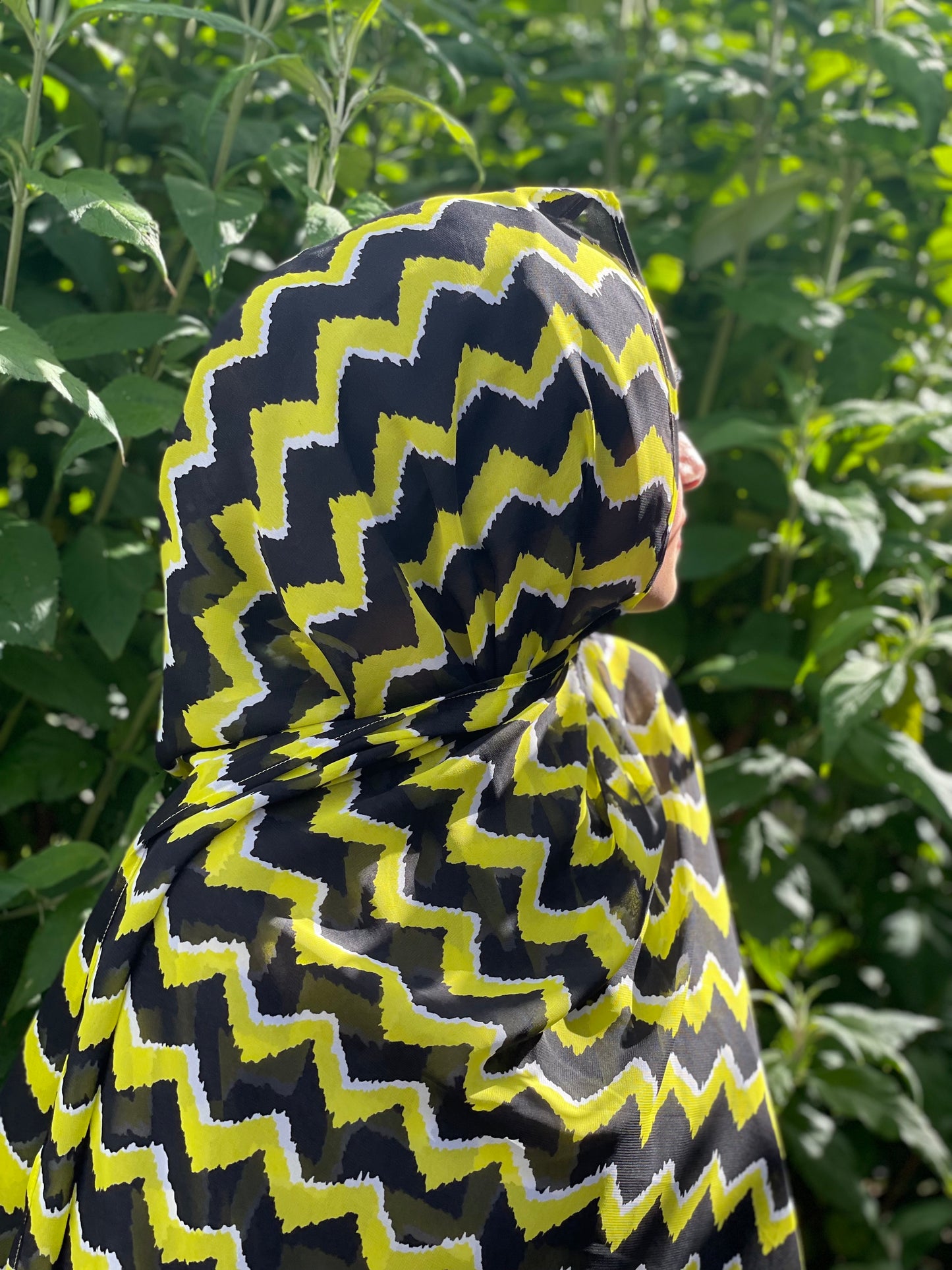 Limited Edition Chiffon Hijab: Lemon Zest Zigzag