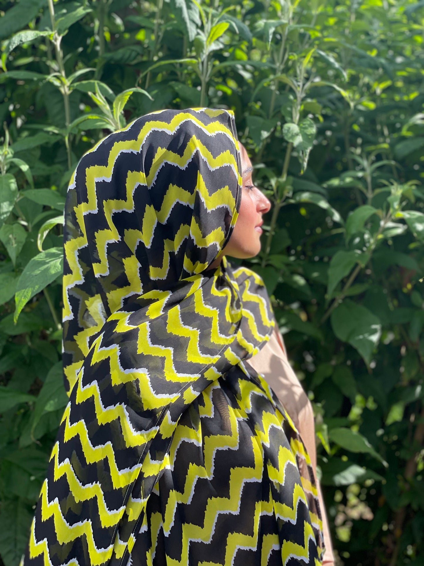 Limited Edition Chiffon Hijab: Lemon Zest Zigzag
