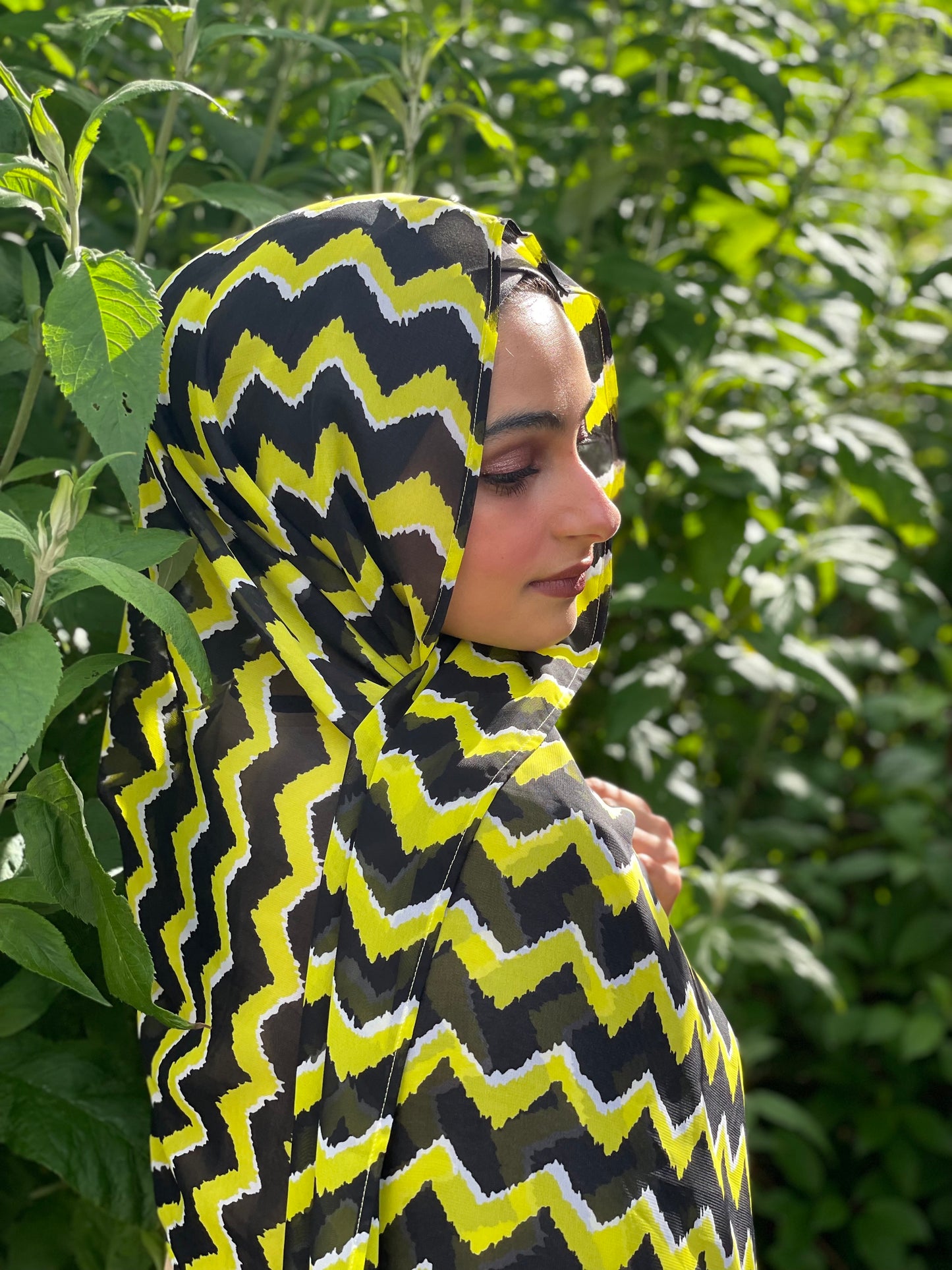 Limited Edition Chiffon Hijab: Lemon Zest Zigzag