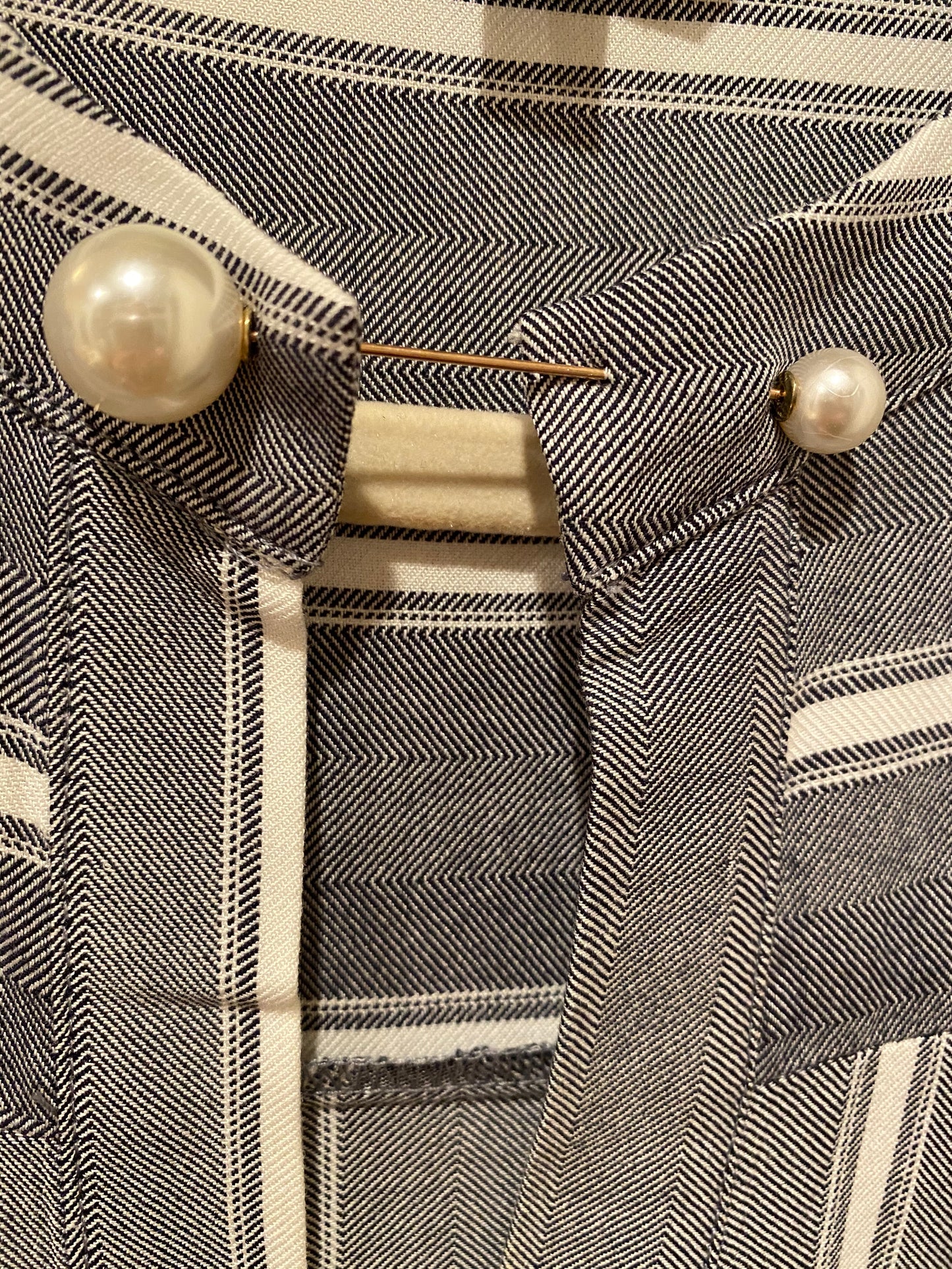 Large Asymmetrical Gold Barbell Pin