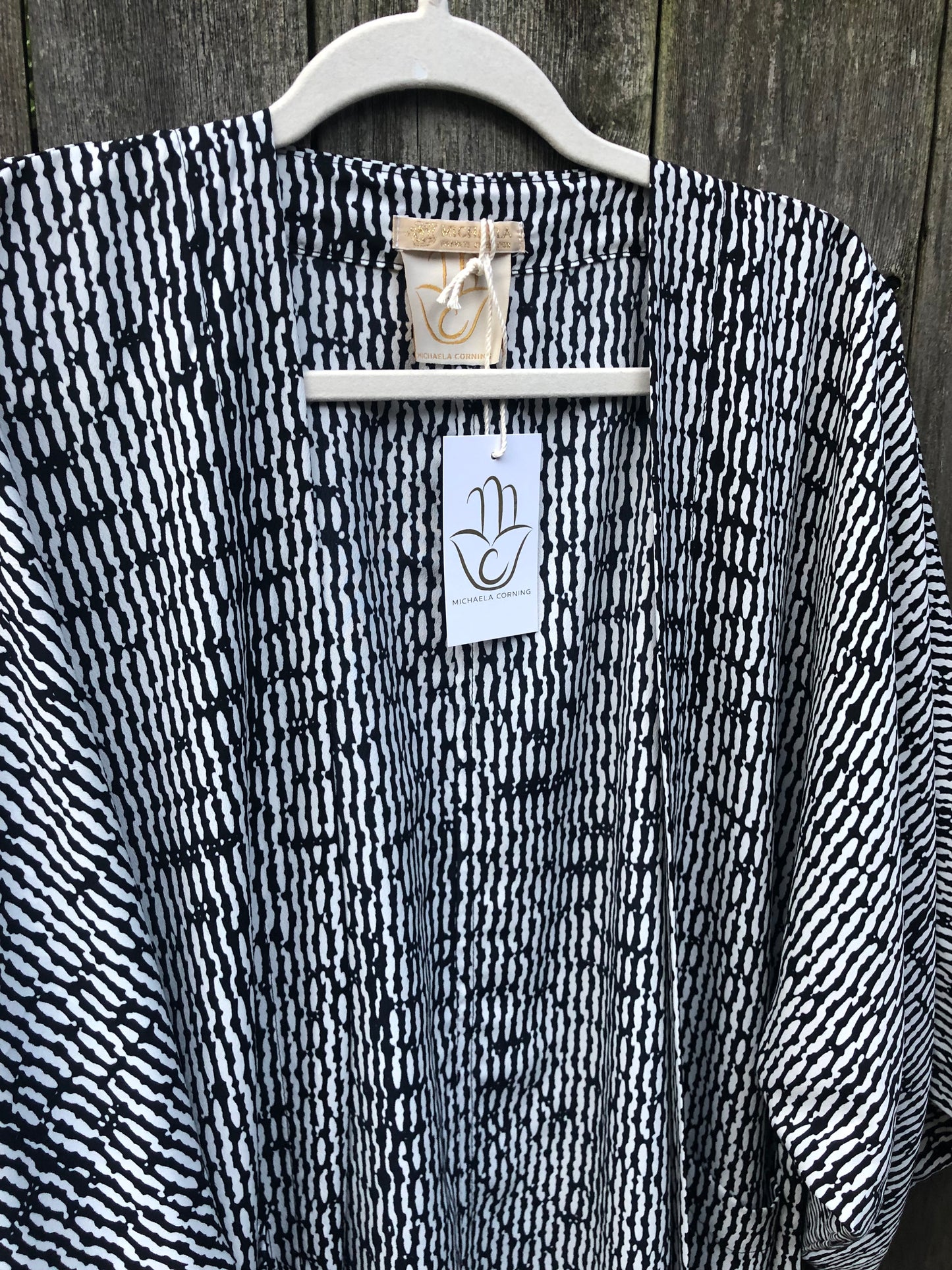 Private Collection Kimono - Psychedelic