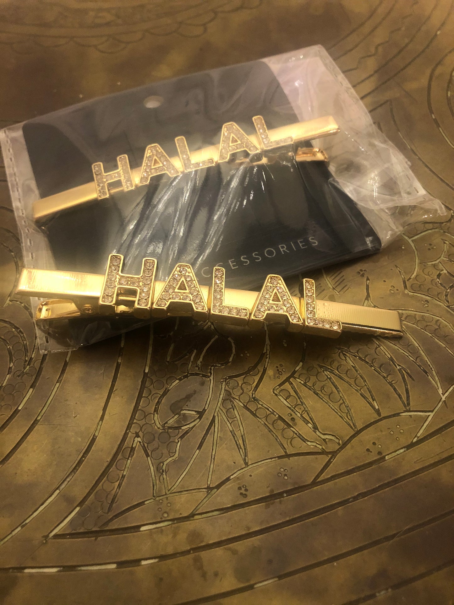 Hijab + Hair Clip - "Arabic"