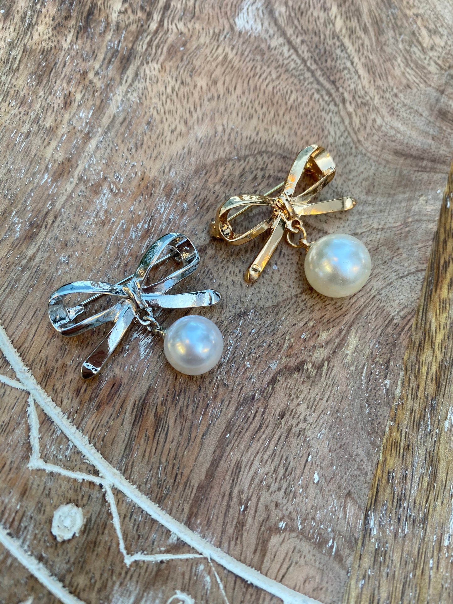 Bow Pearl Pins: Gold or Silver