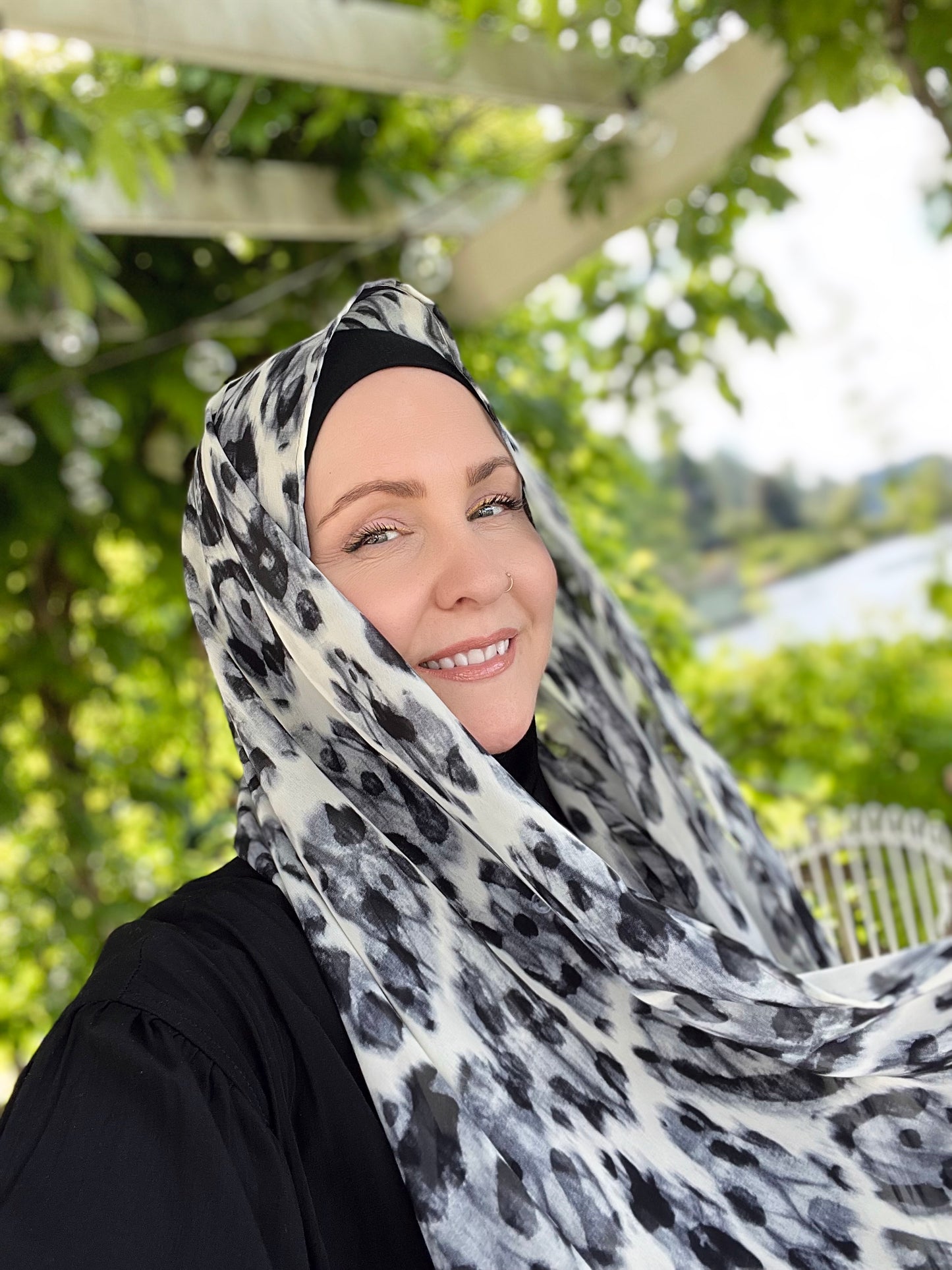 Chiffon Hijab: Snow Leopard