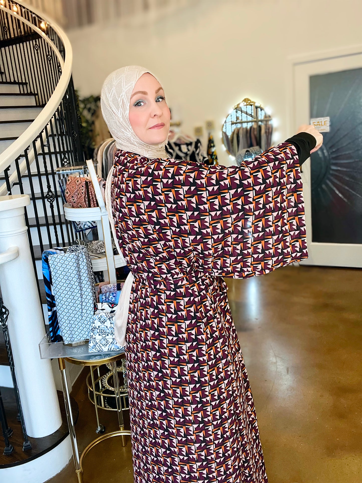 Signature MC Kimono: Geometric Bordeaux