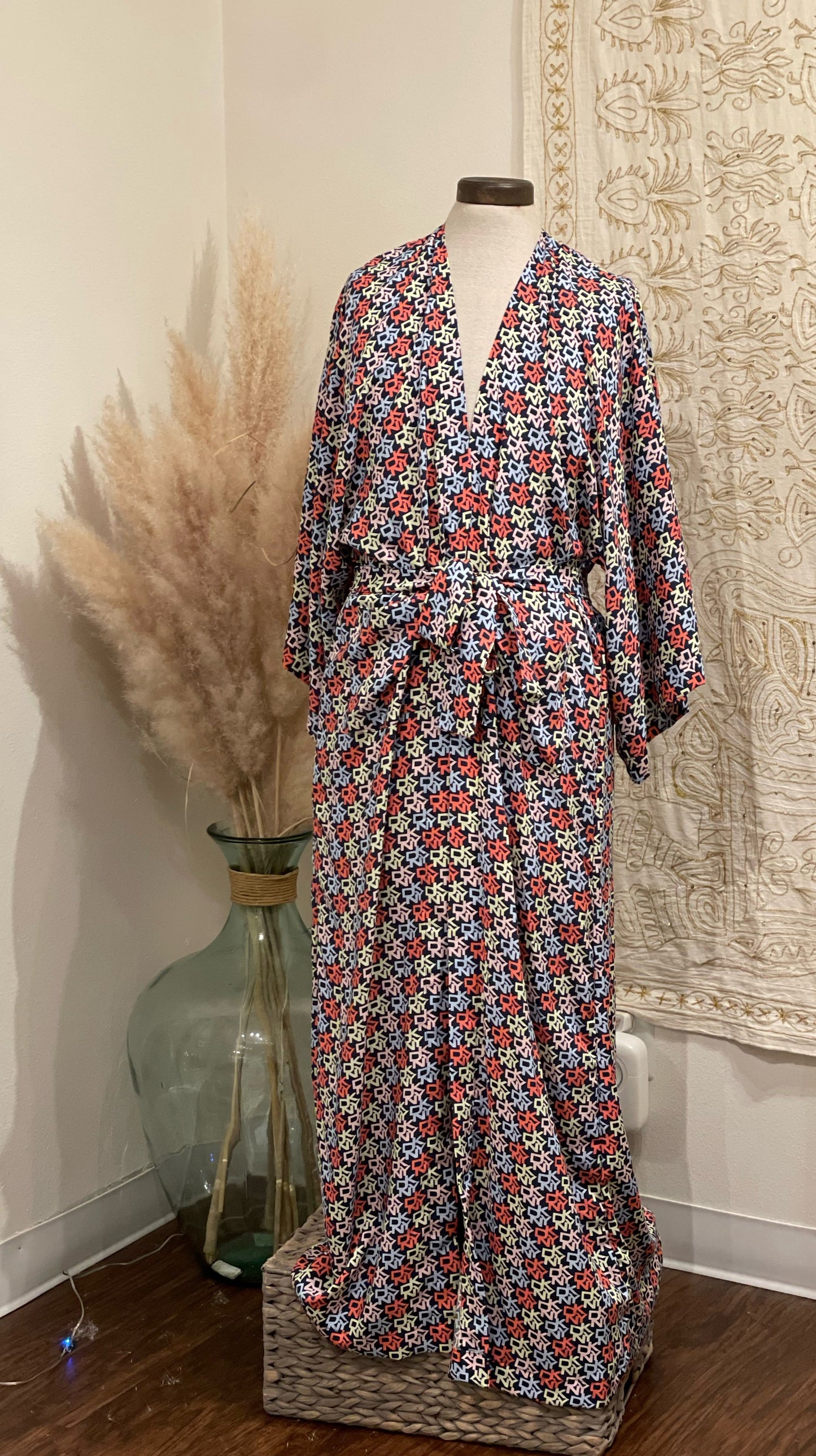 Signature MC Kimono: Retro Chic