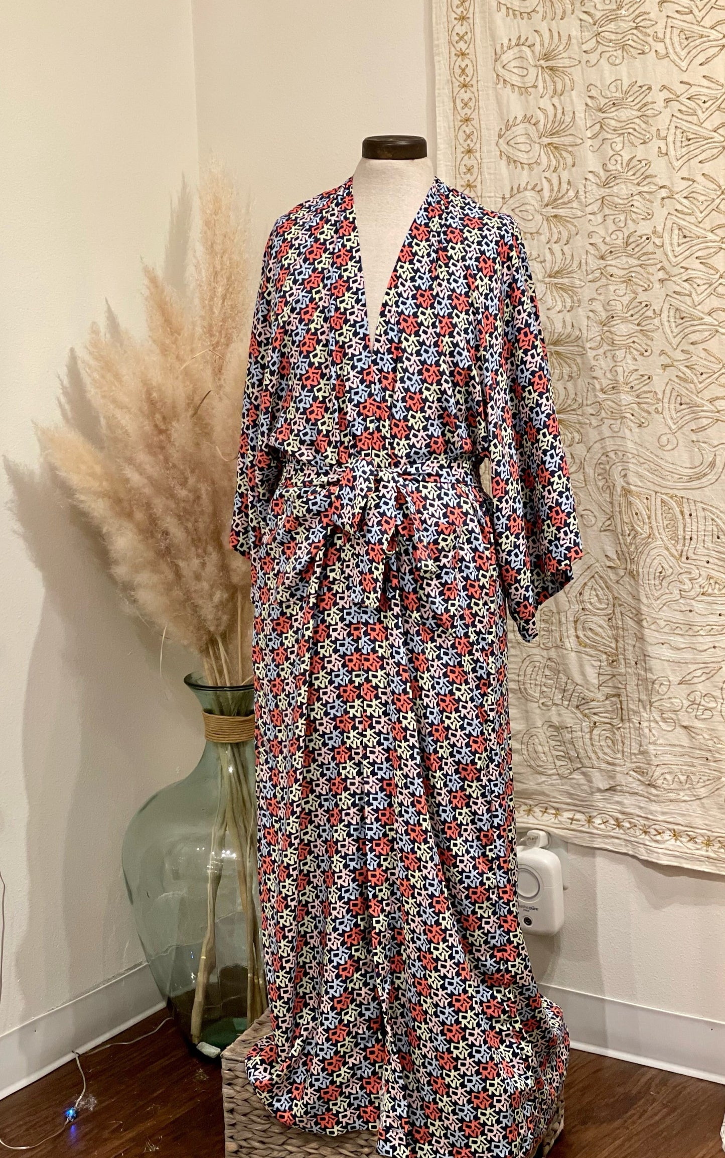Signature MC Kimono: Retro Chic