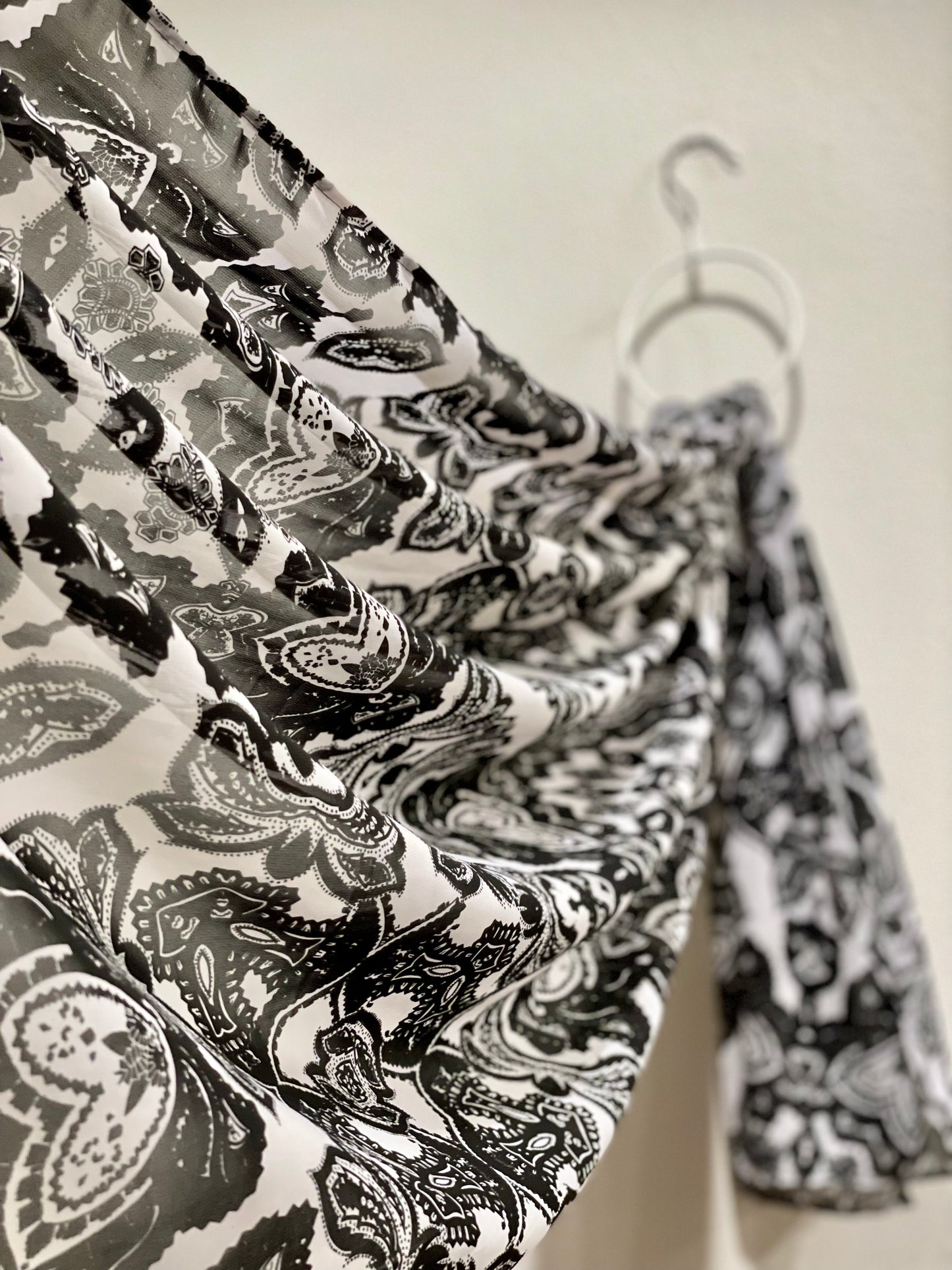 Chiffon Hijab: Monte Carlo