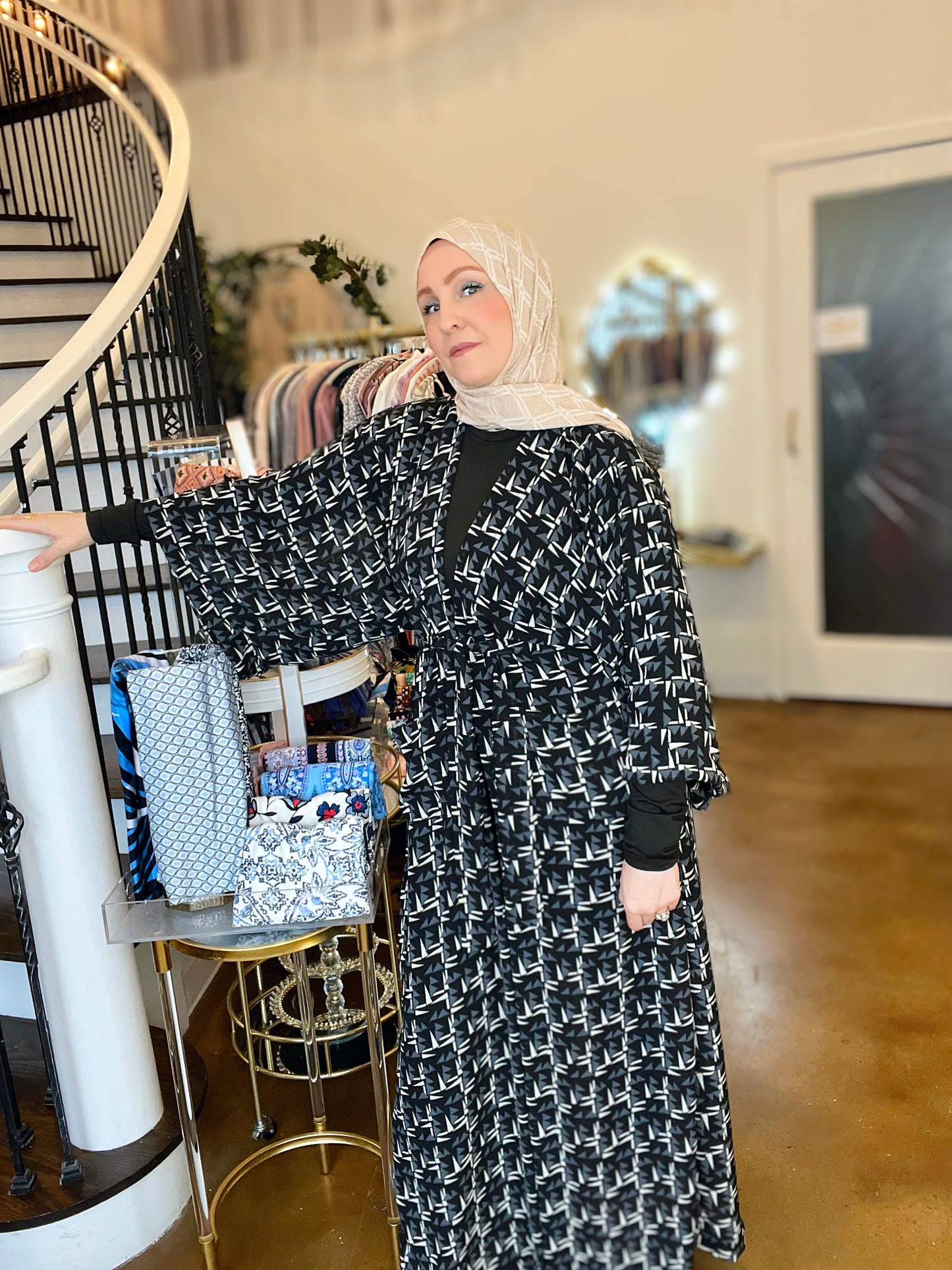 Signature MC Kimono: Geometric Black