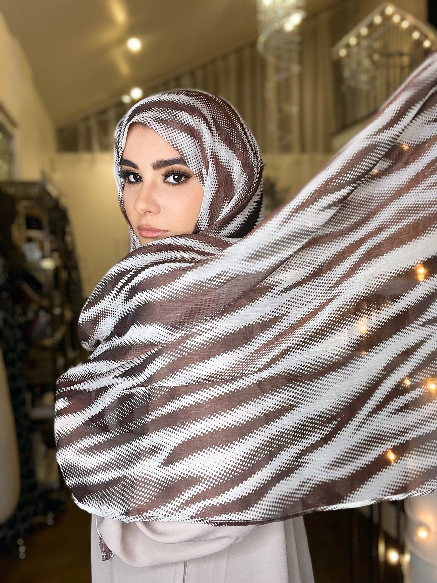 Crinkle Chiffon Hijab: Shimmer Cocoa