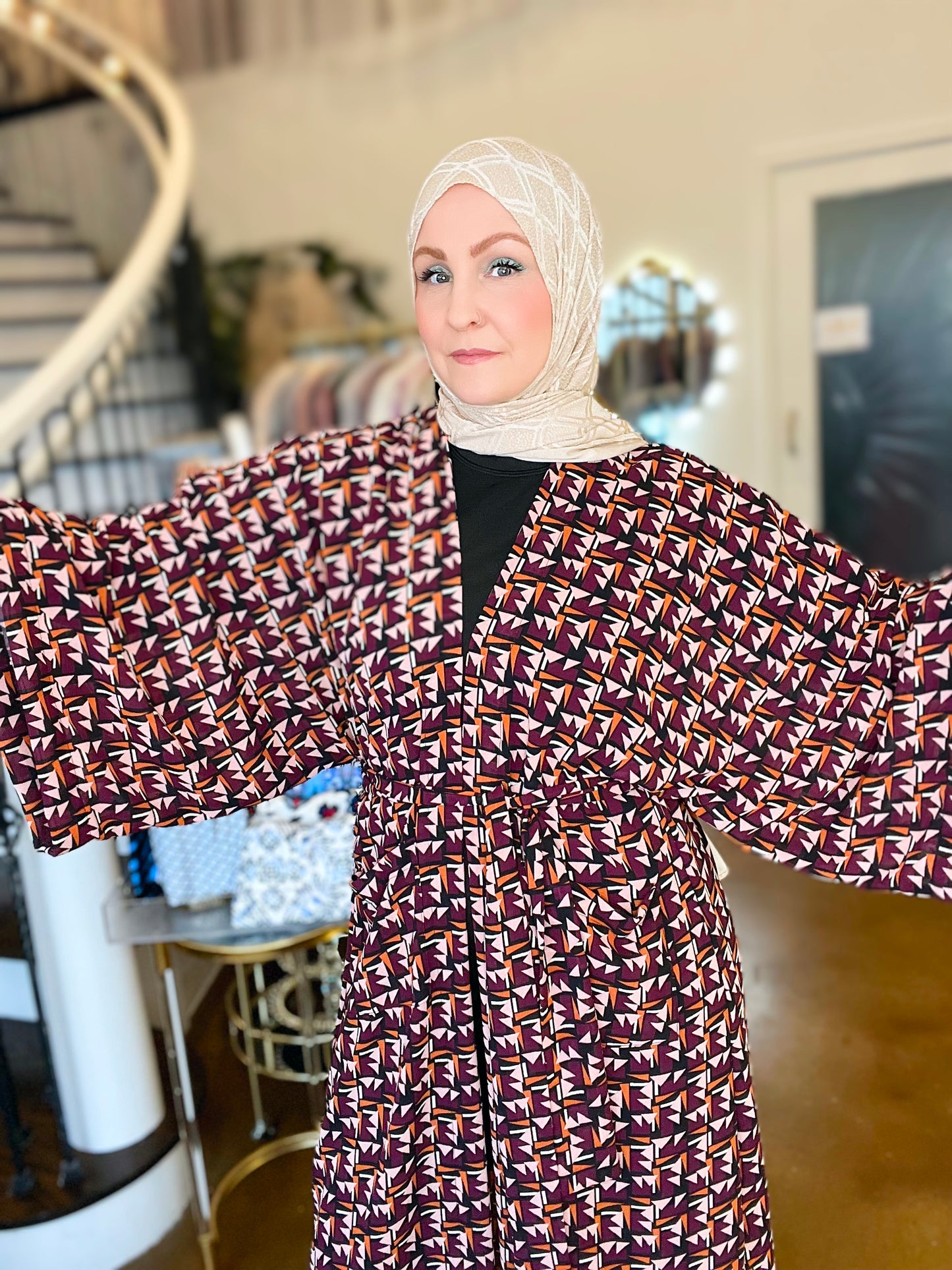 Signature MC Kimono: Geometric Bordeaux