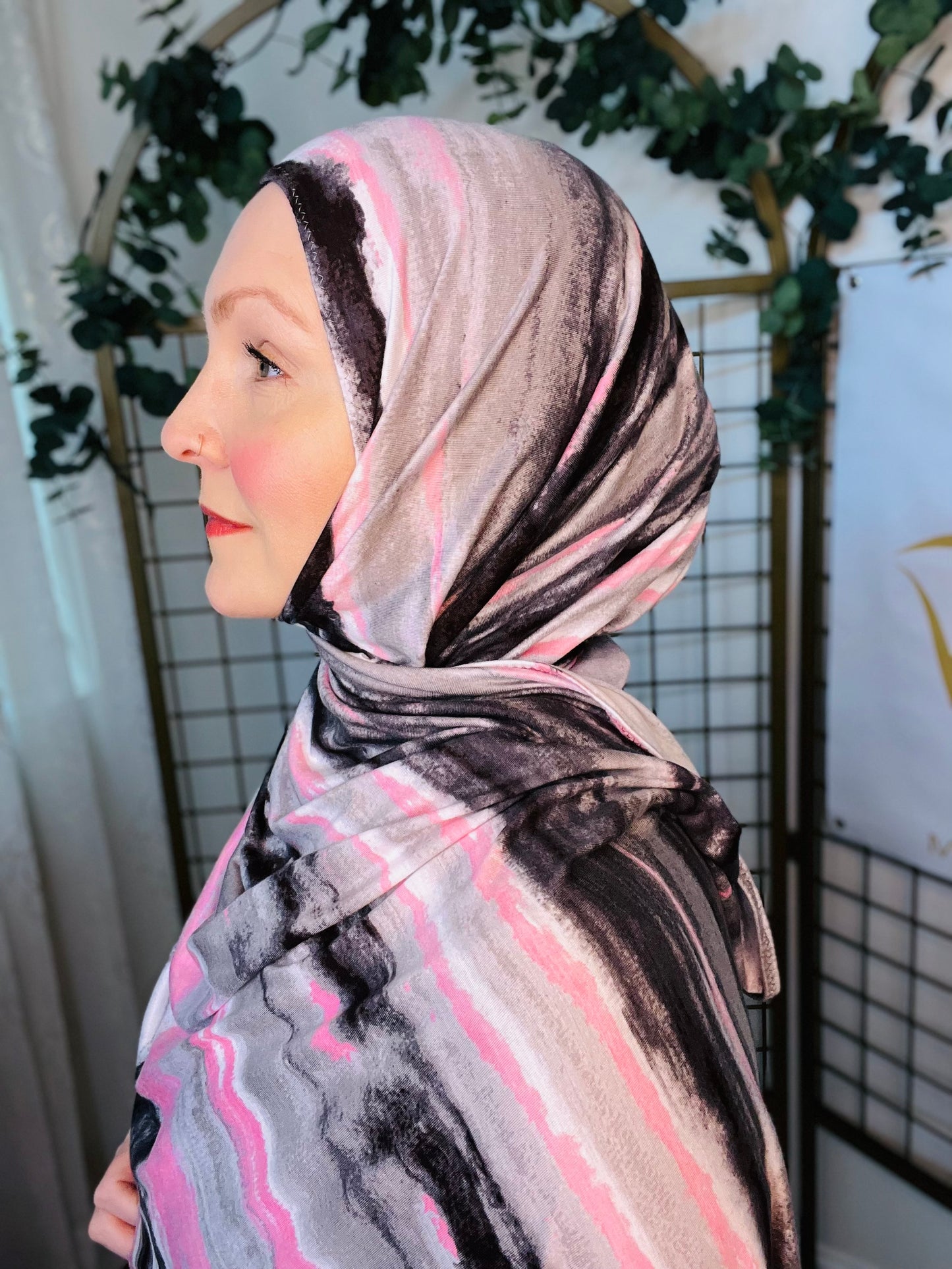 Printed Jersey Hijab: Quartz Crystal Magia