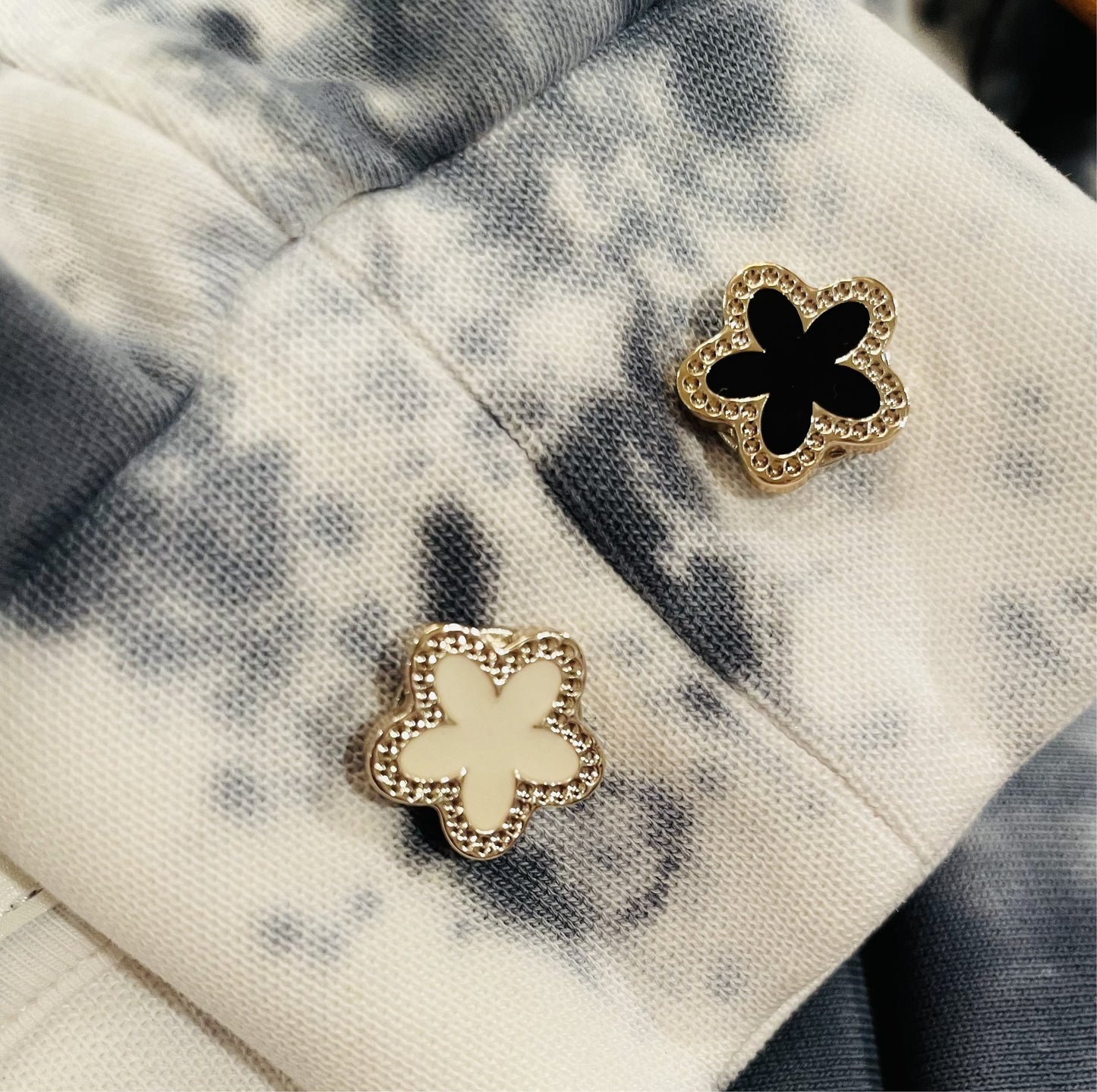 Magnetic Flower Scarf Closure