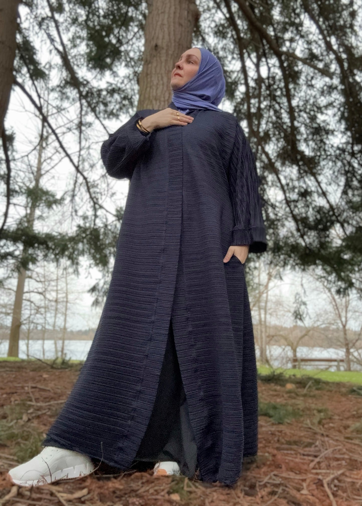 Nour Oversized Abaya - Pleated Midnight