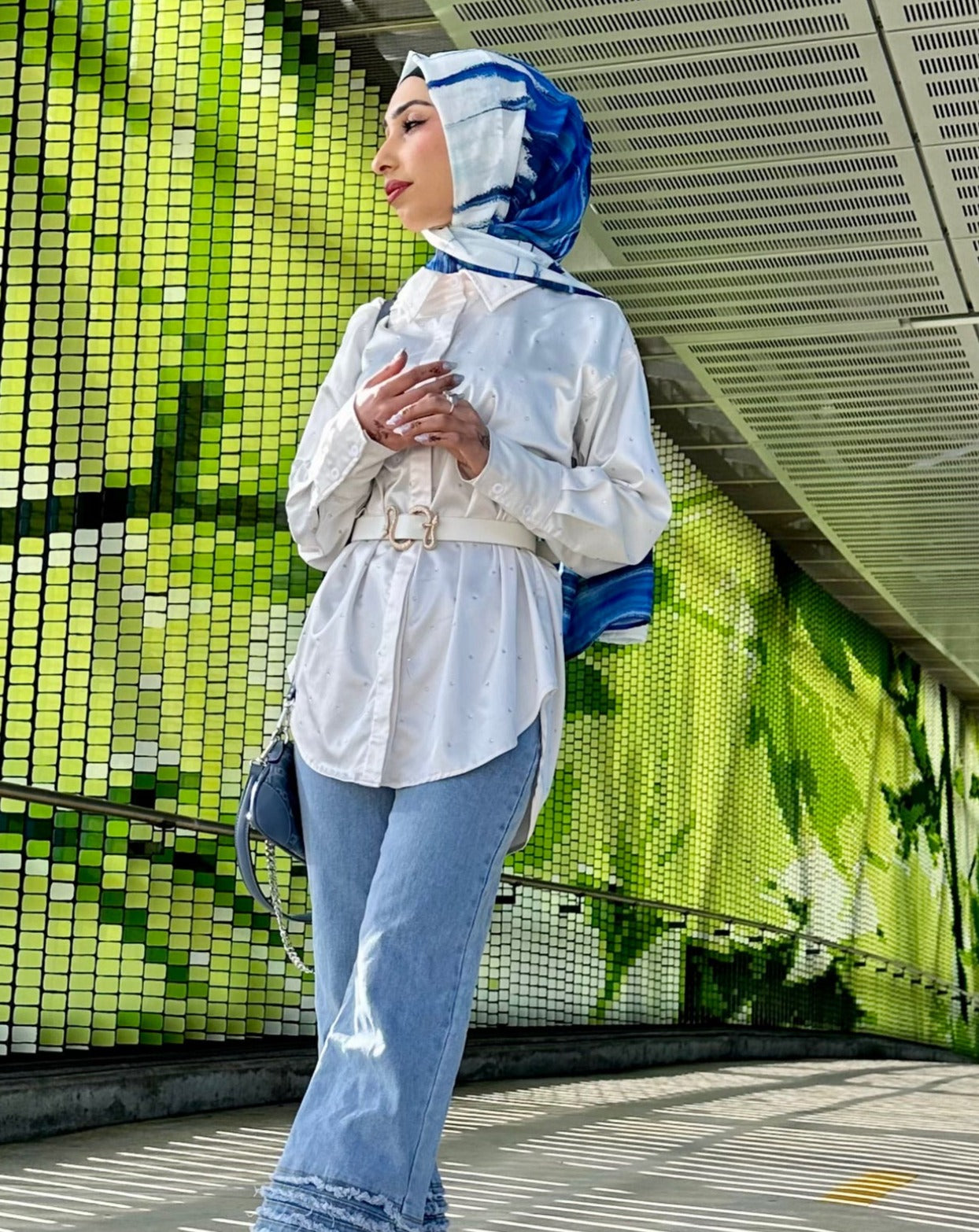 Chiffon Hijab: Blue White Fade