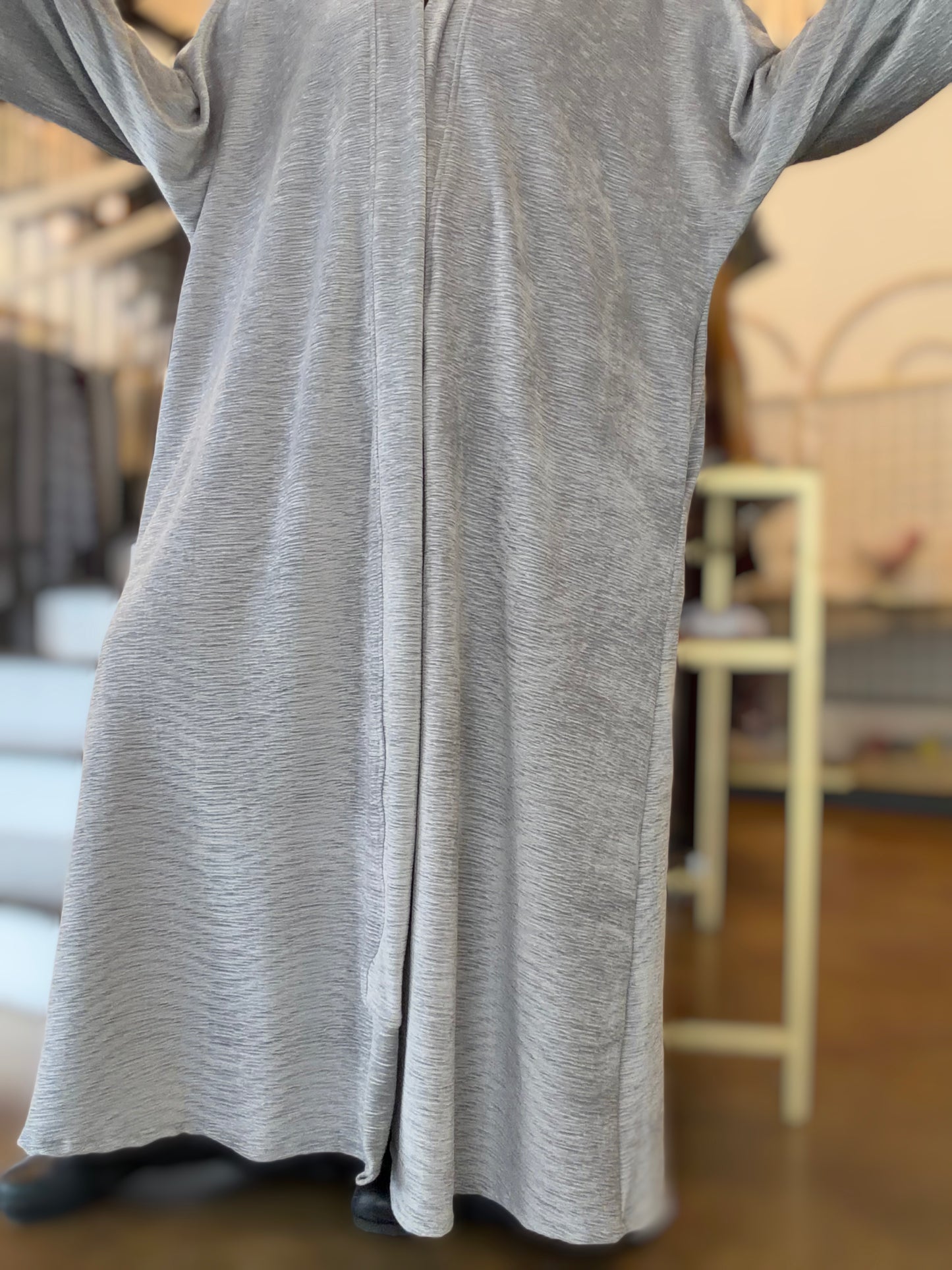 Nour Oversized Abaya - Plush Plisse Velour