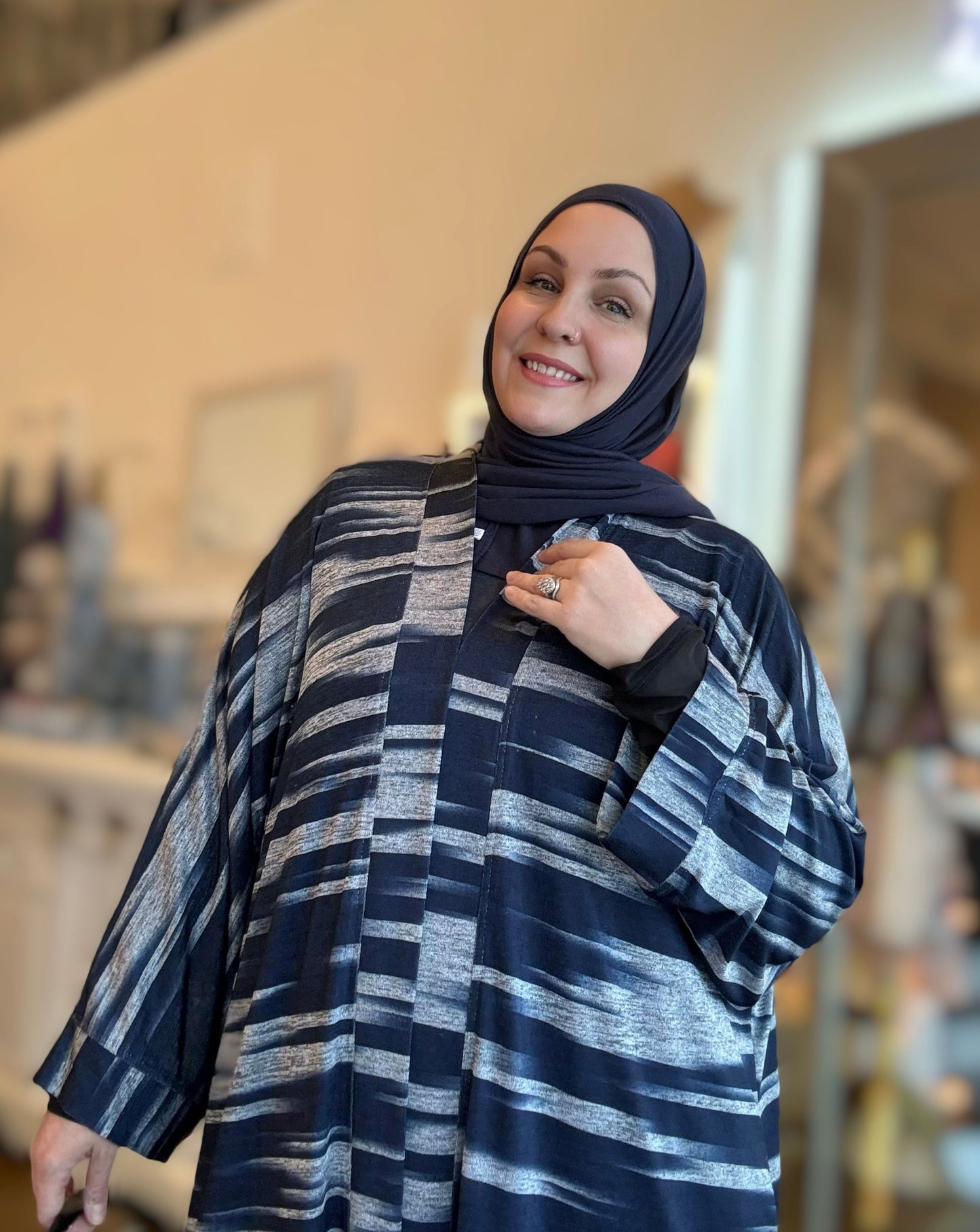 Nour Oversized Abaya - Blue Lightning