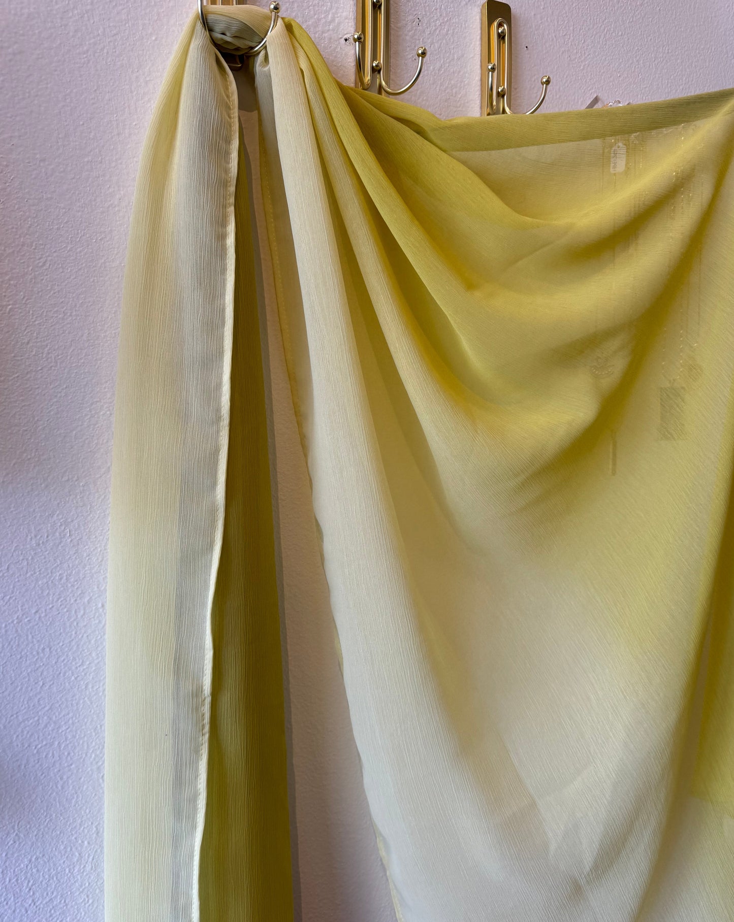 Crinkle Chiffon Hijab: Fade Lemon Yellow Grey