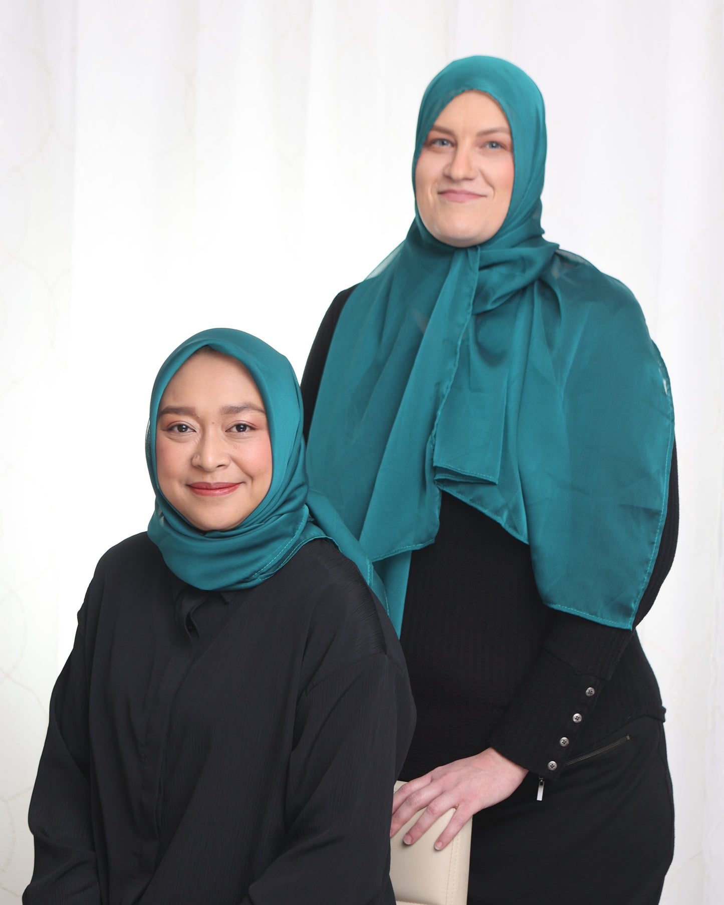 Iridescent Chiffon Hijab: Emerald